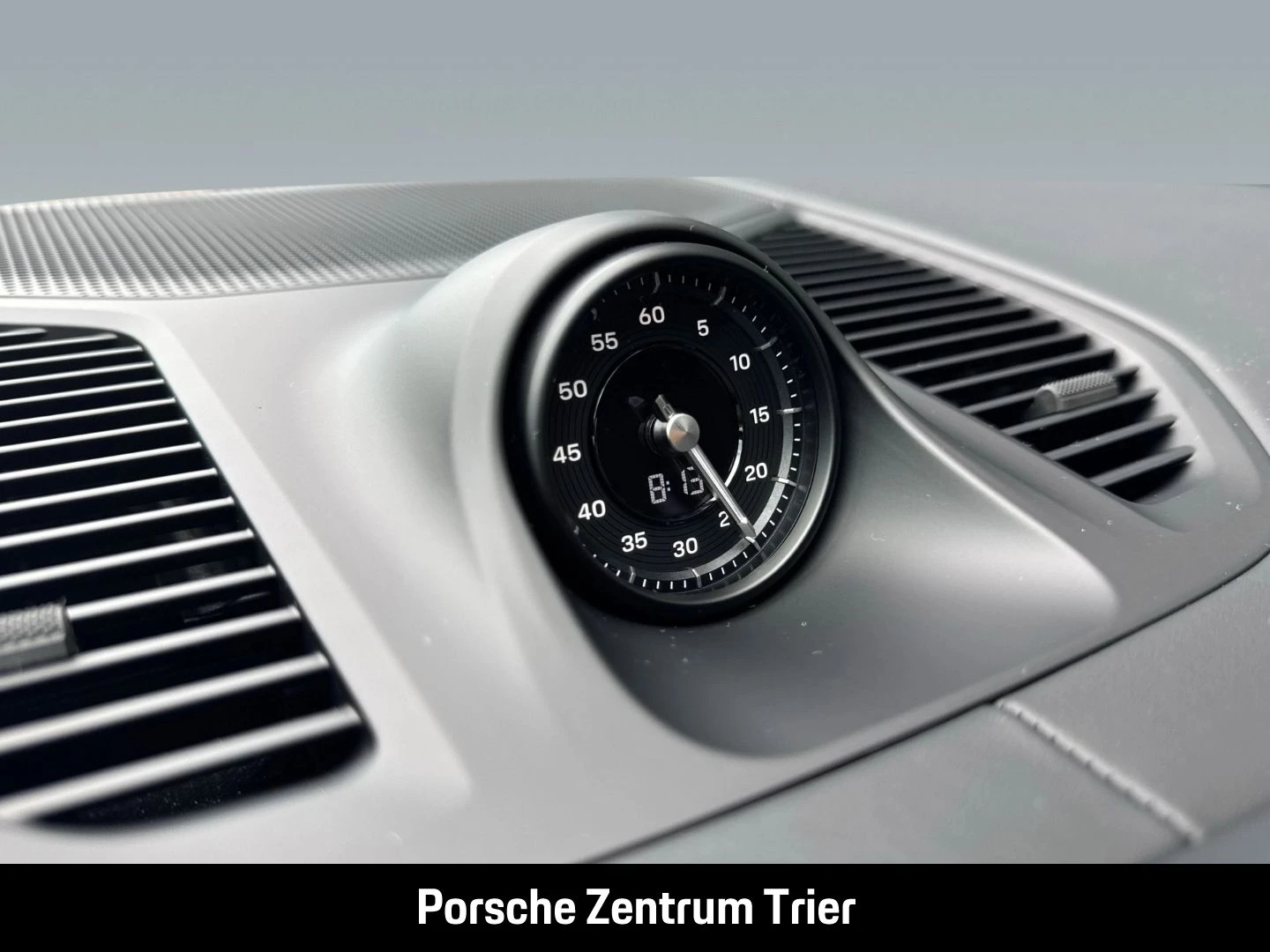 Porsche-Cayenne-image-18