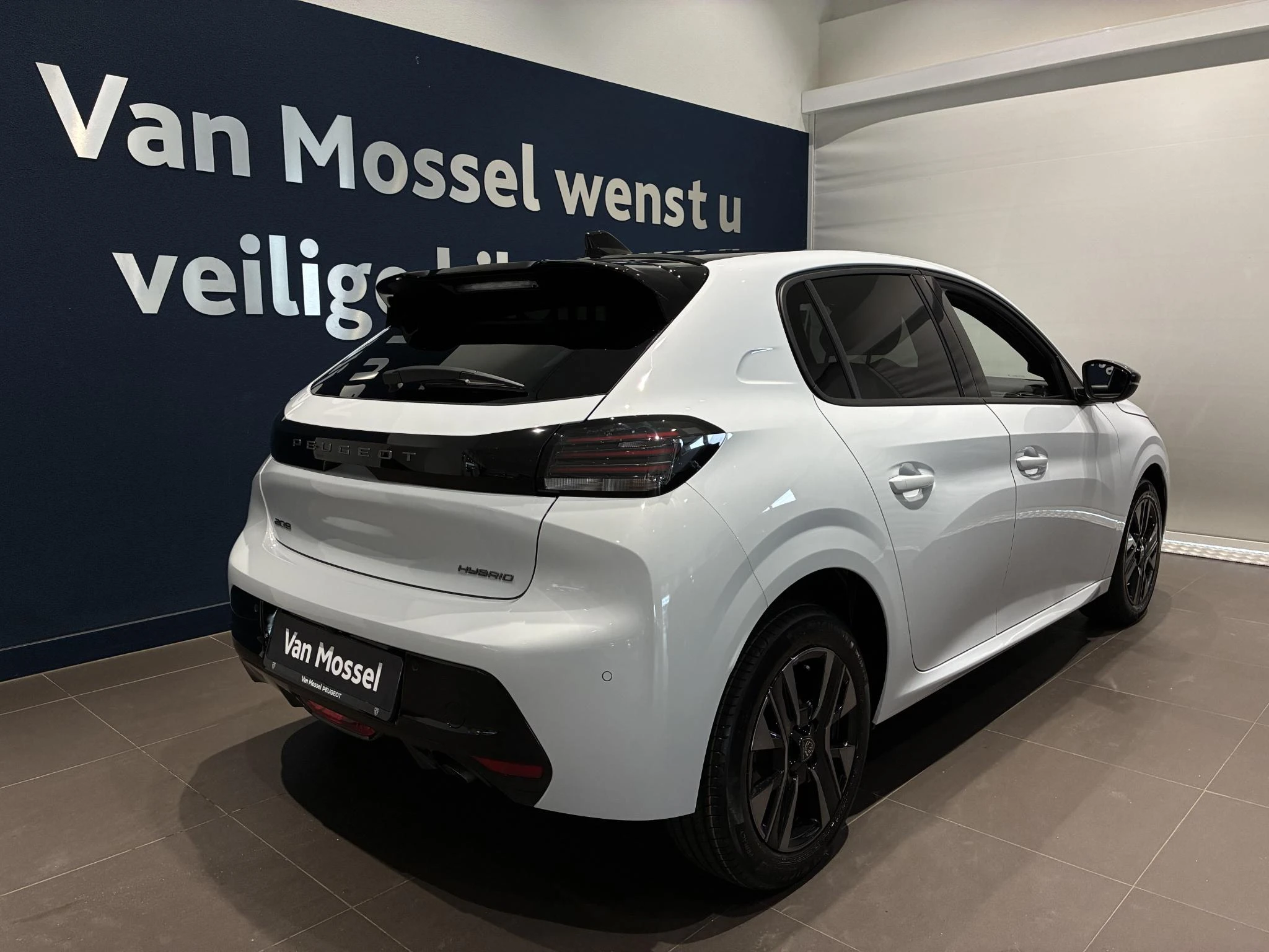 Peugeot-208-image-1