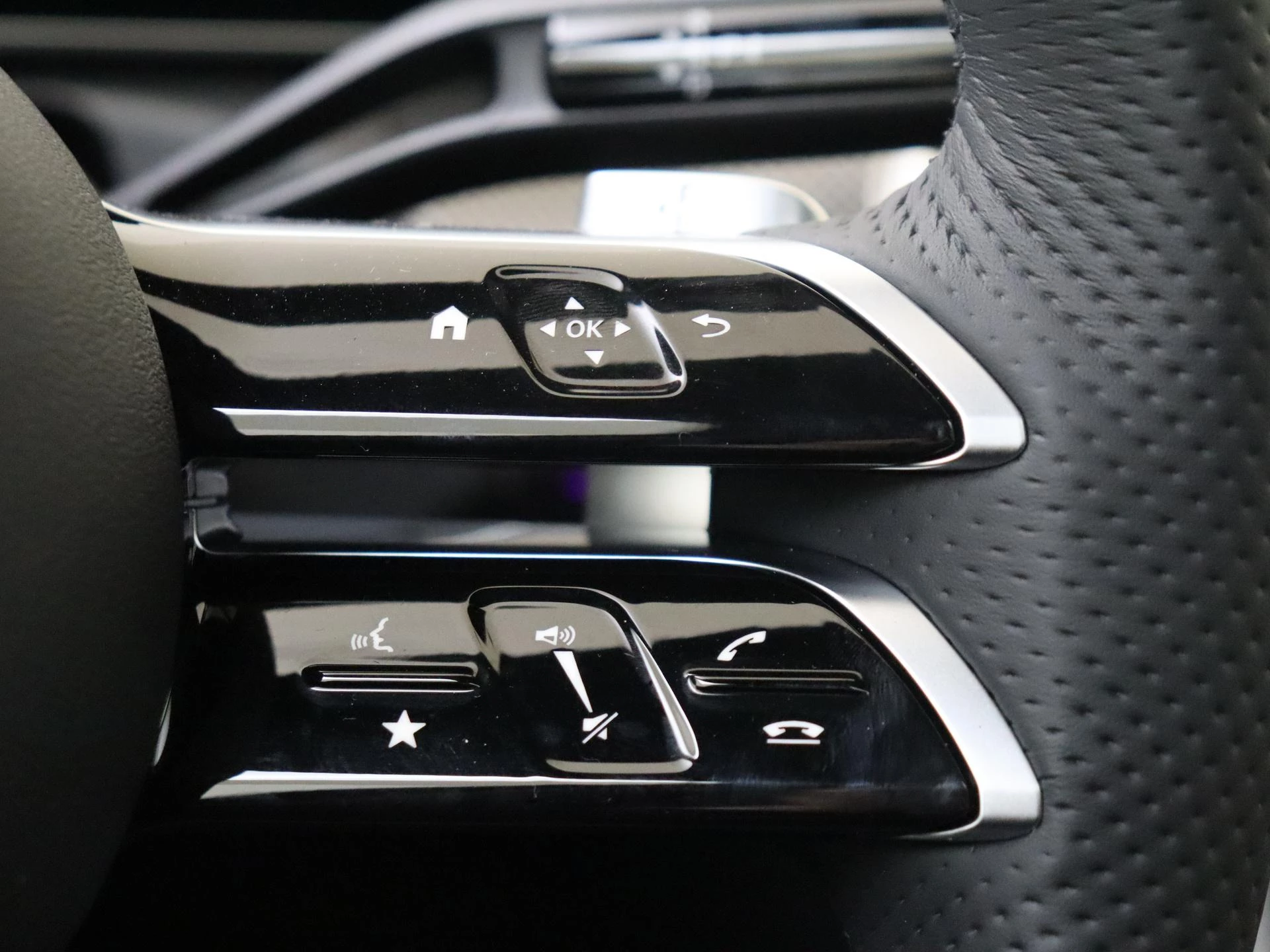 Mercedes-Benz-C-Klasse-image-16