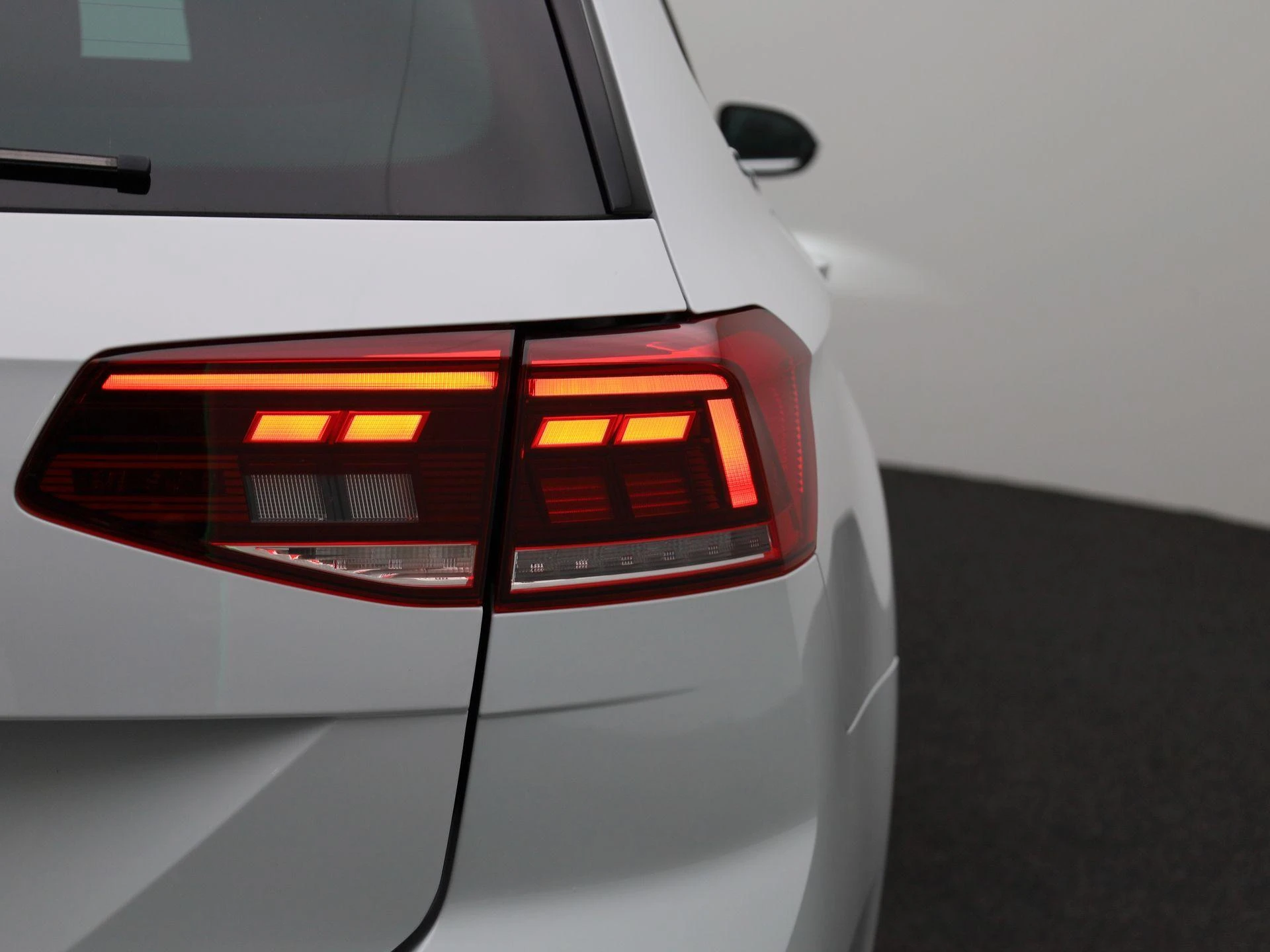 Volkswagen-Passat-image-43