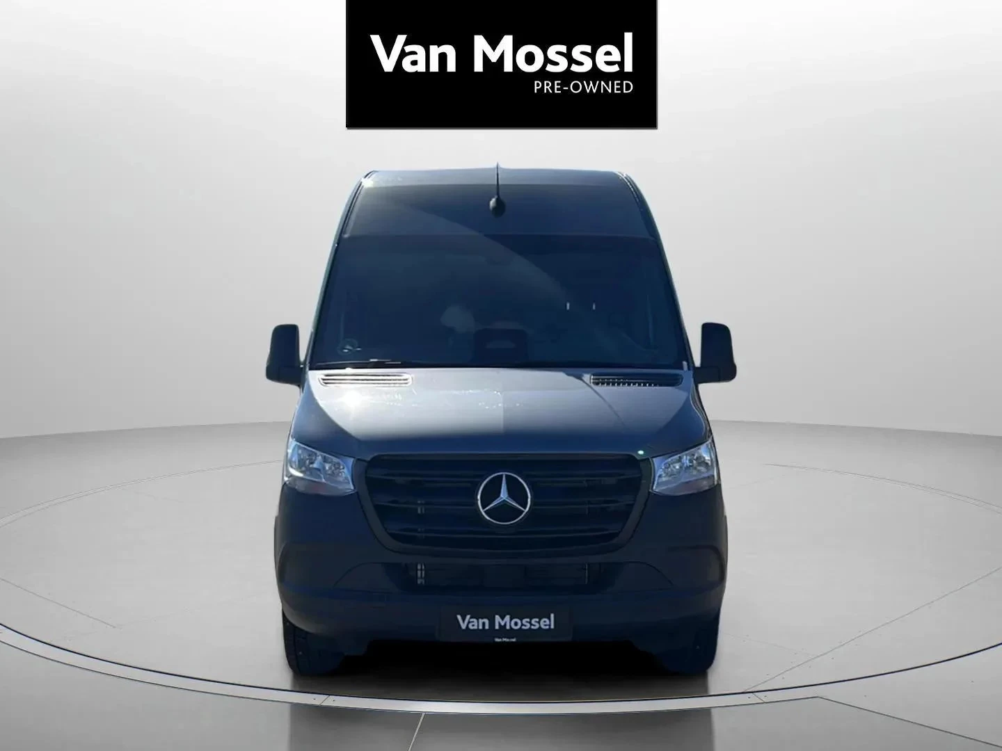 Mercedes-Benz-Sprinter-image-8