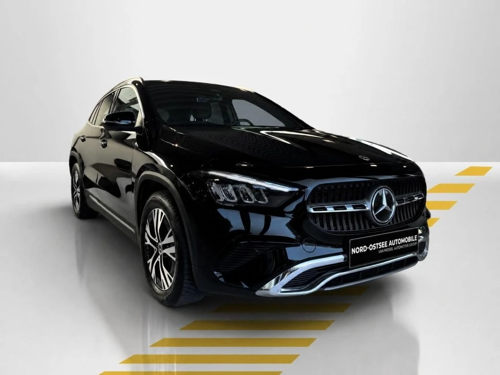 Mercedes-Benz-GLA 200 d-image-17