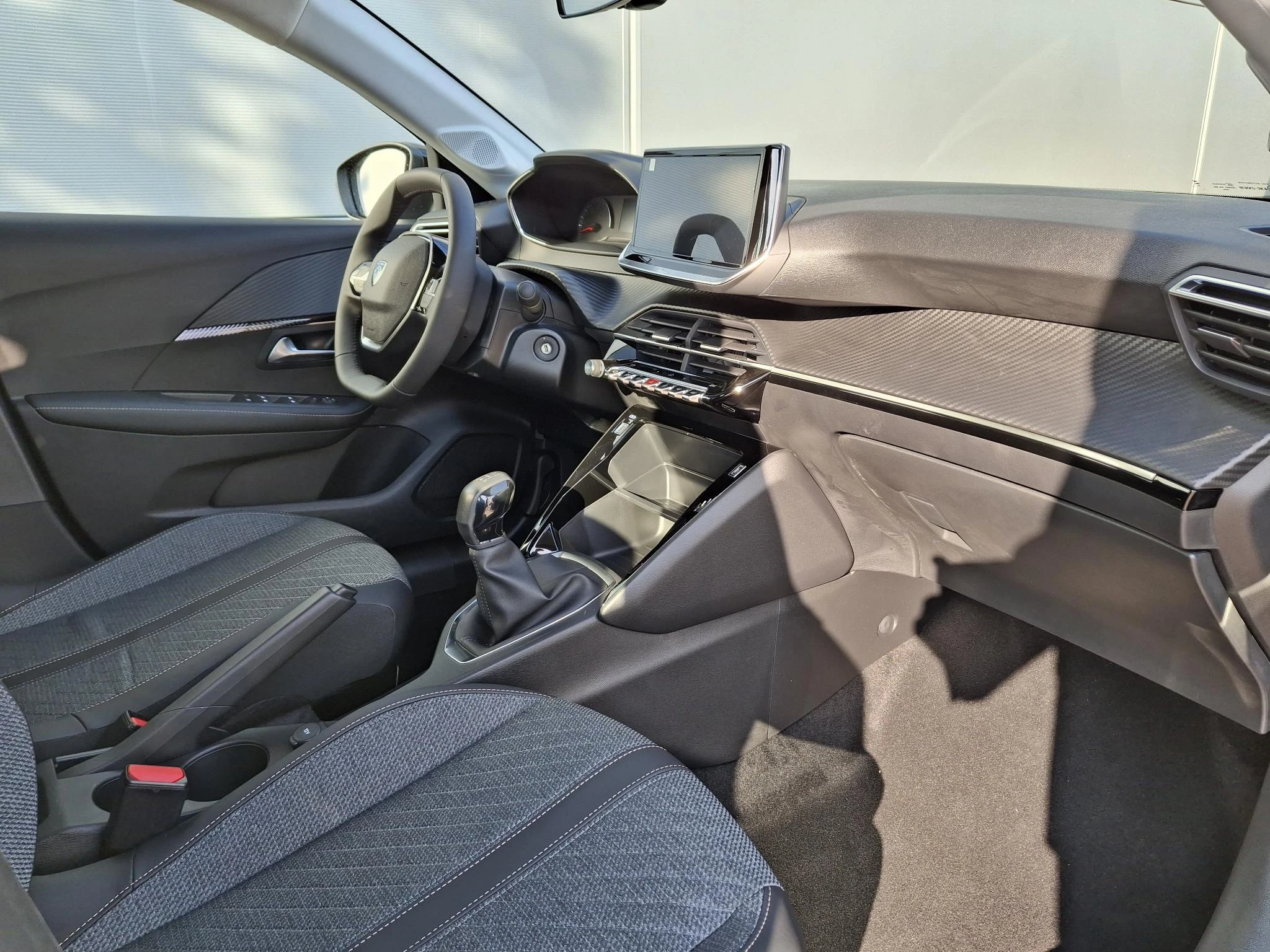 Peugeot-208-image-14