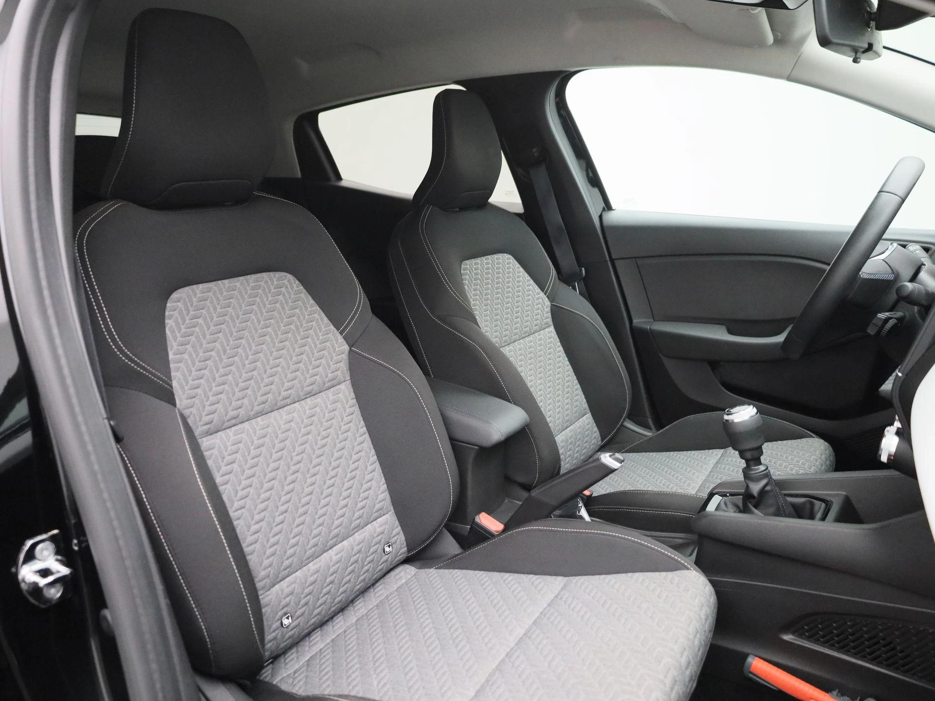 Renault-Clio-image-31