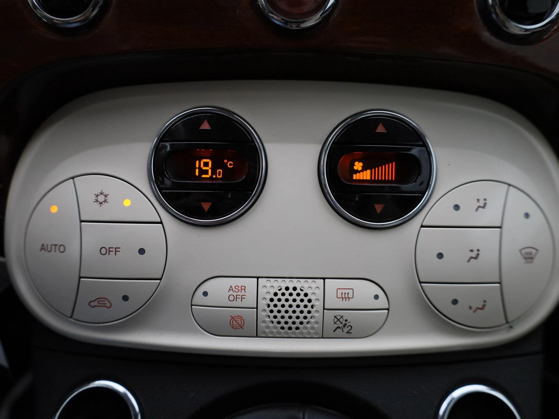 Fiat-500C-image-23
