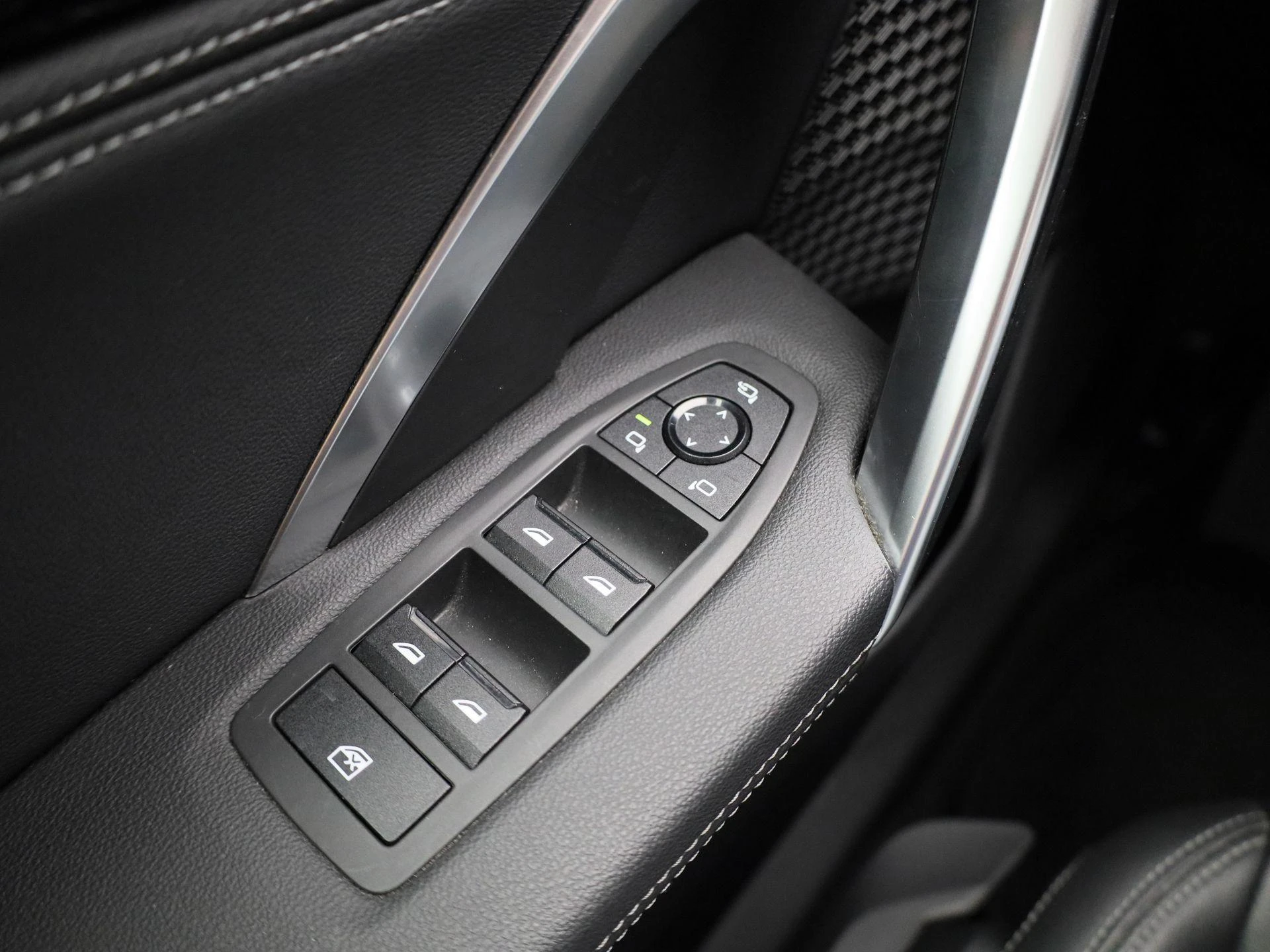 BMW-iX1-image-22