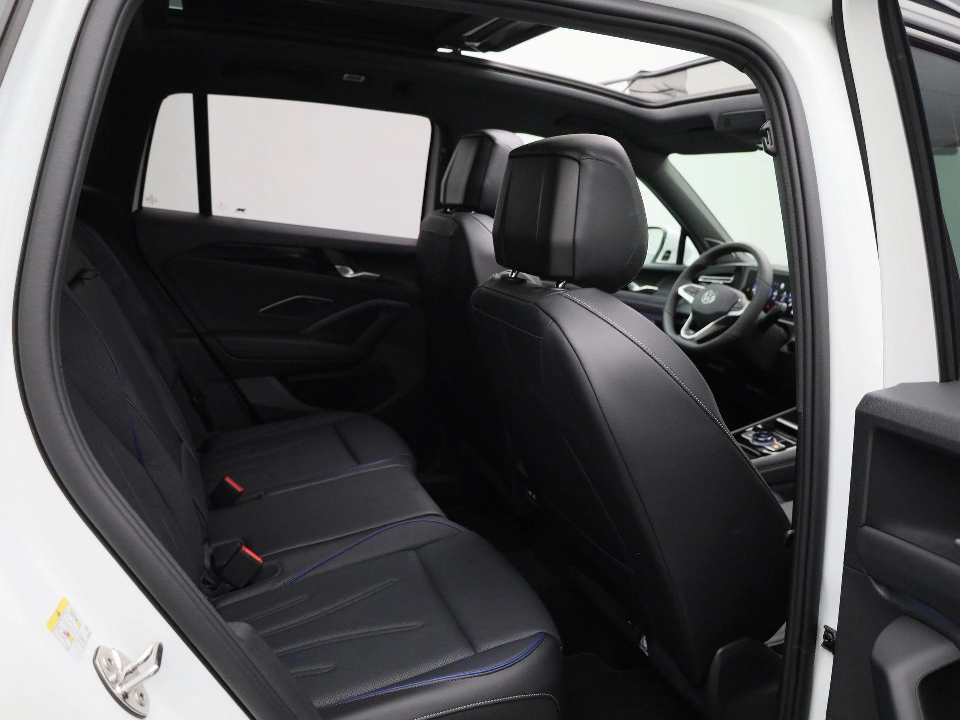 Volkswagen Tiguan 1.5 eHybrid R-Line Edition 272 PK |