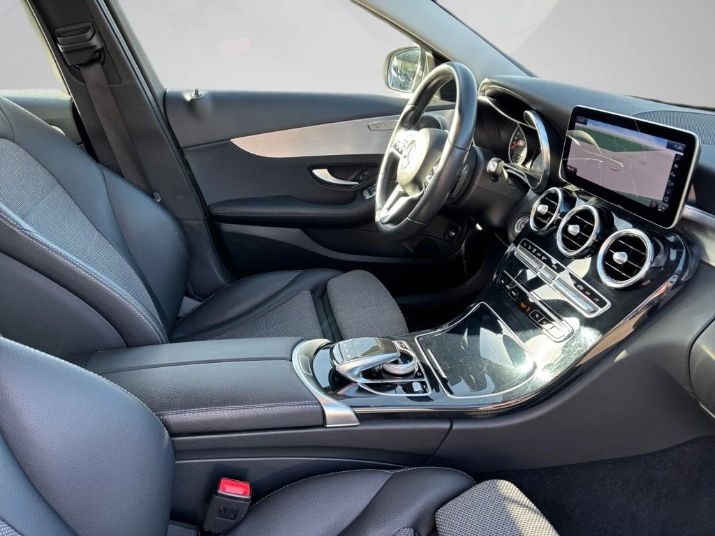 Mercedes-Benz-C-Klasse 180-image-15