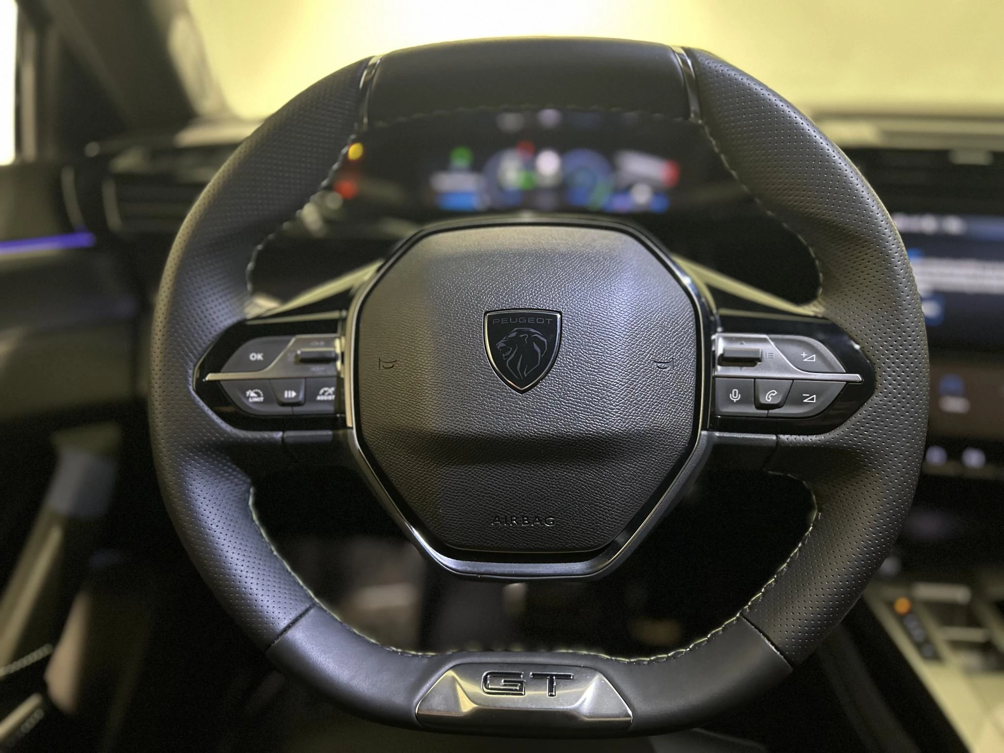 Peugeot e-308