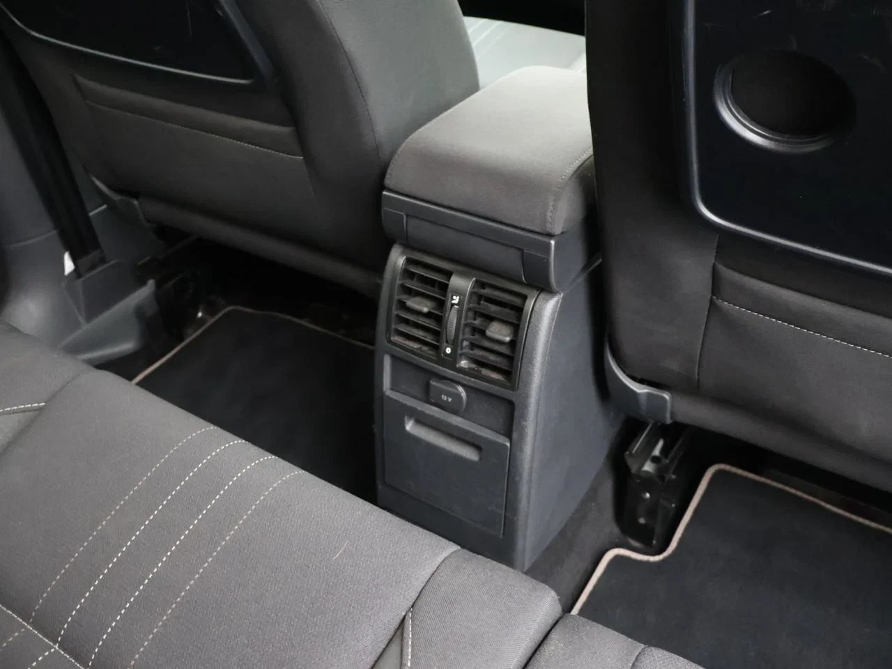 Volkswagen-Caddy-image-21