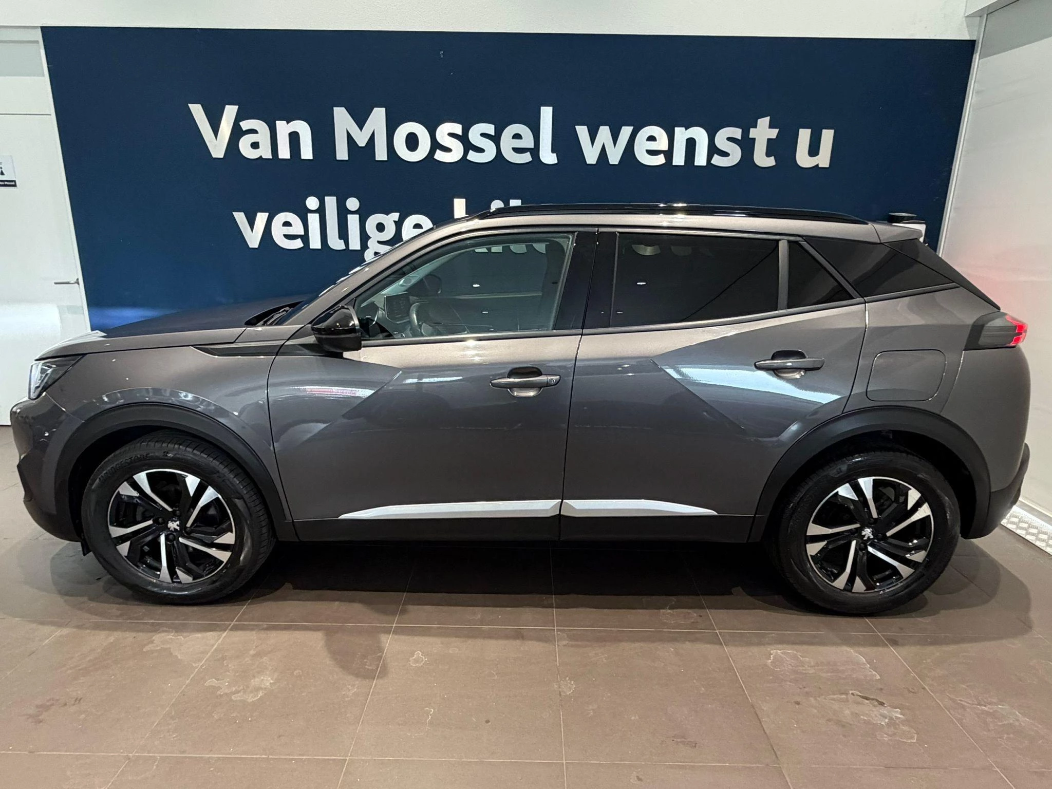 Peugeot-2008-image-6