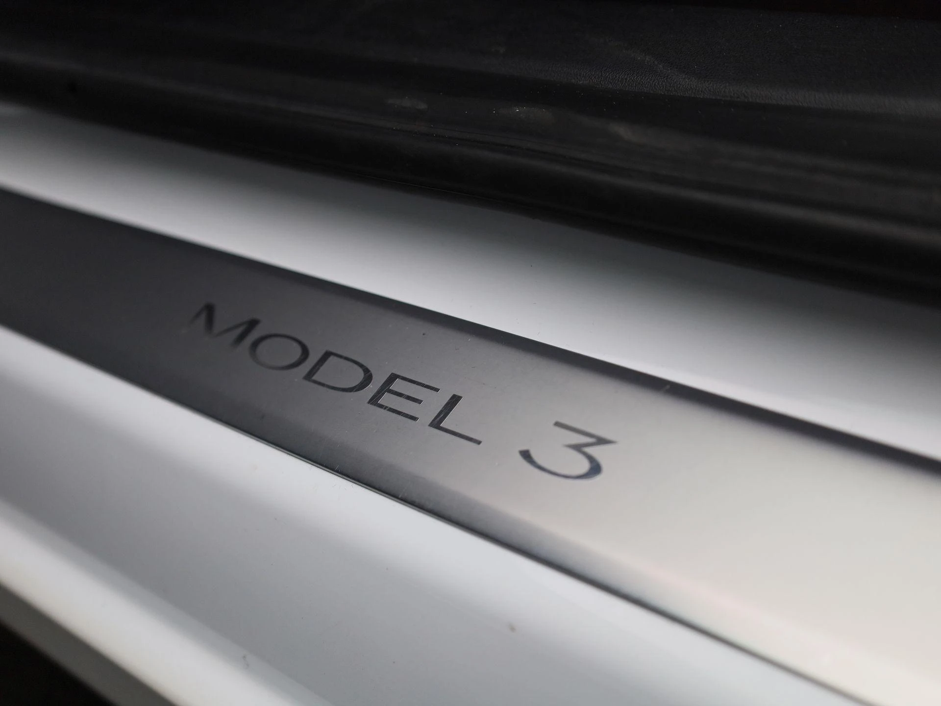 Tesla-Model 3-image-35