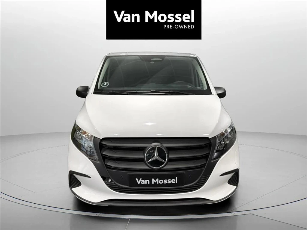 Mercedes-Benz-eVito-image-7
