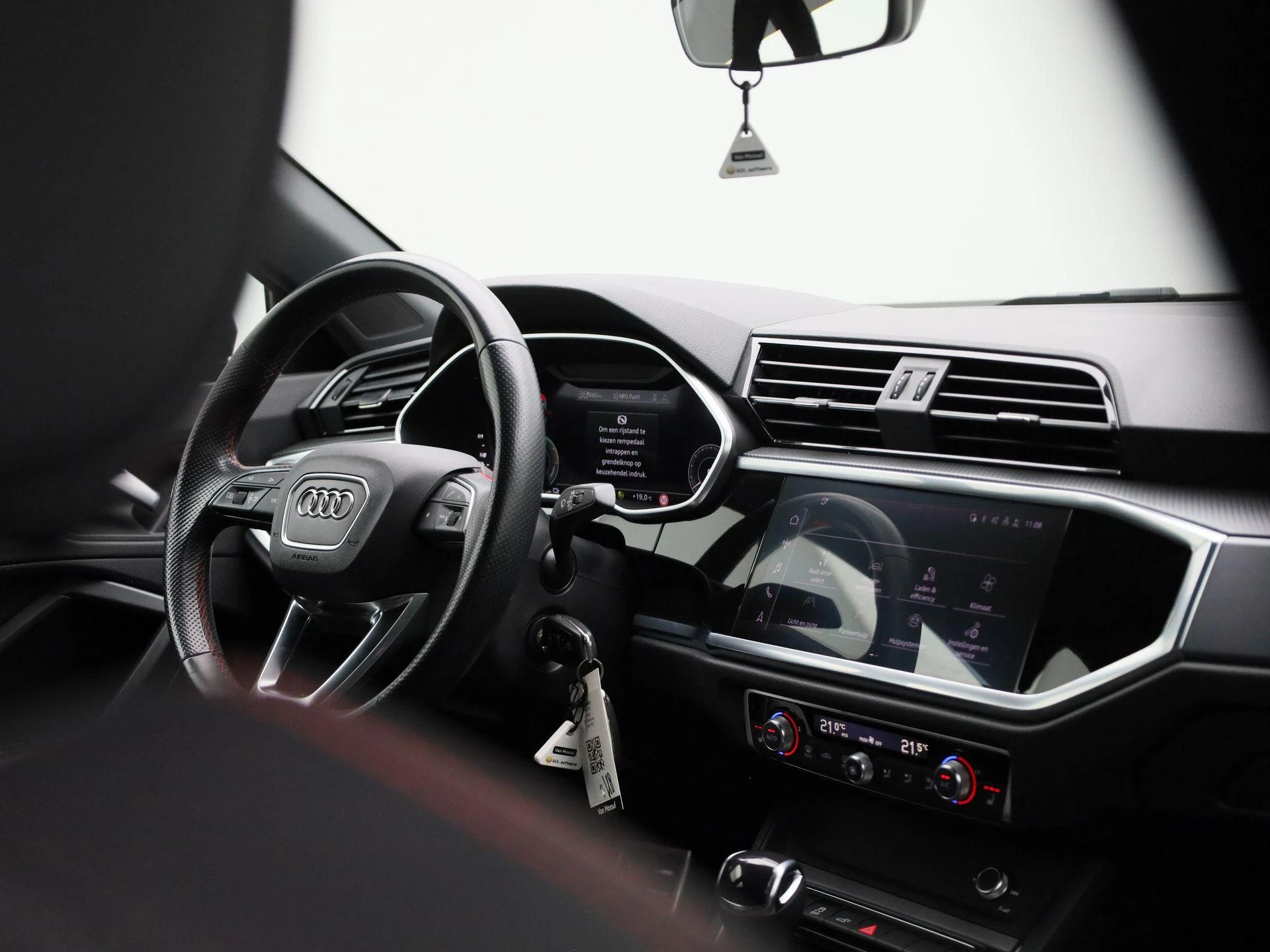 Audi-Q3-image-37