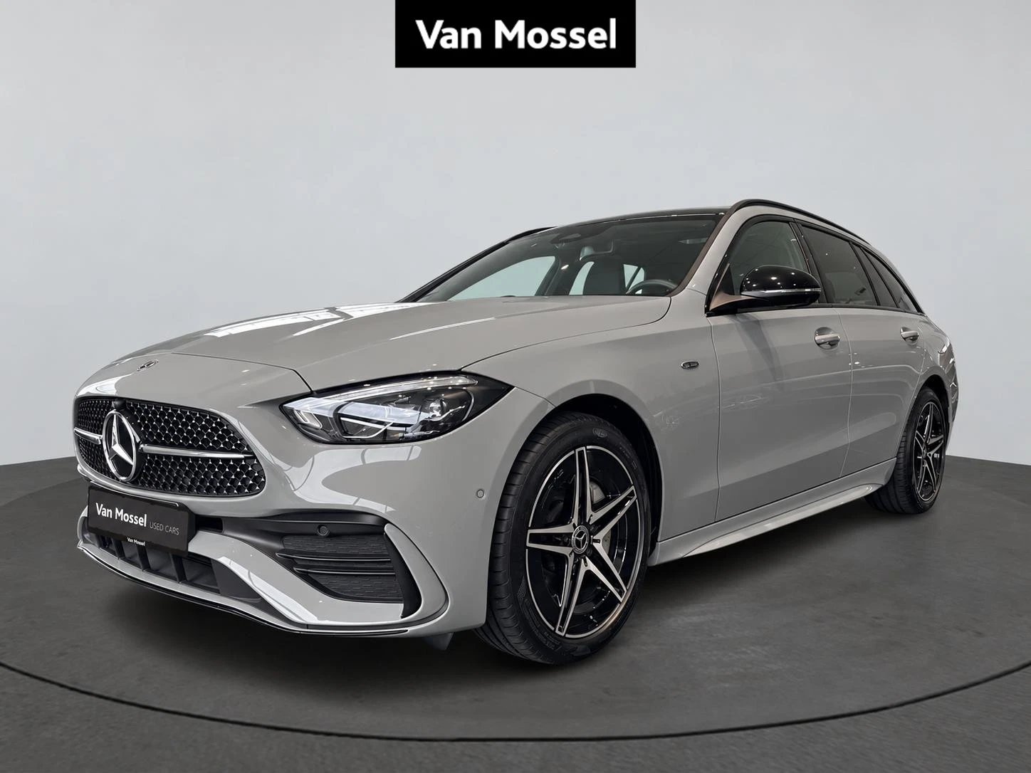 Mercedes-Benz-C-Klasse-image-0