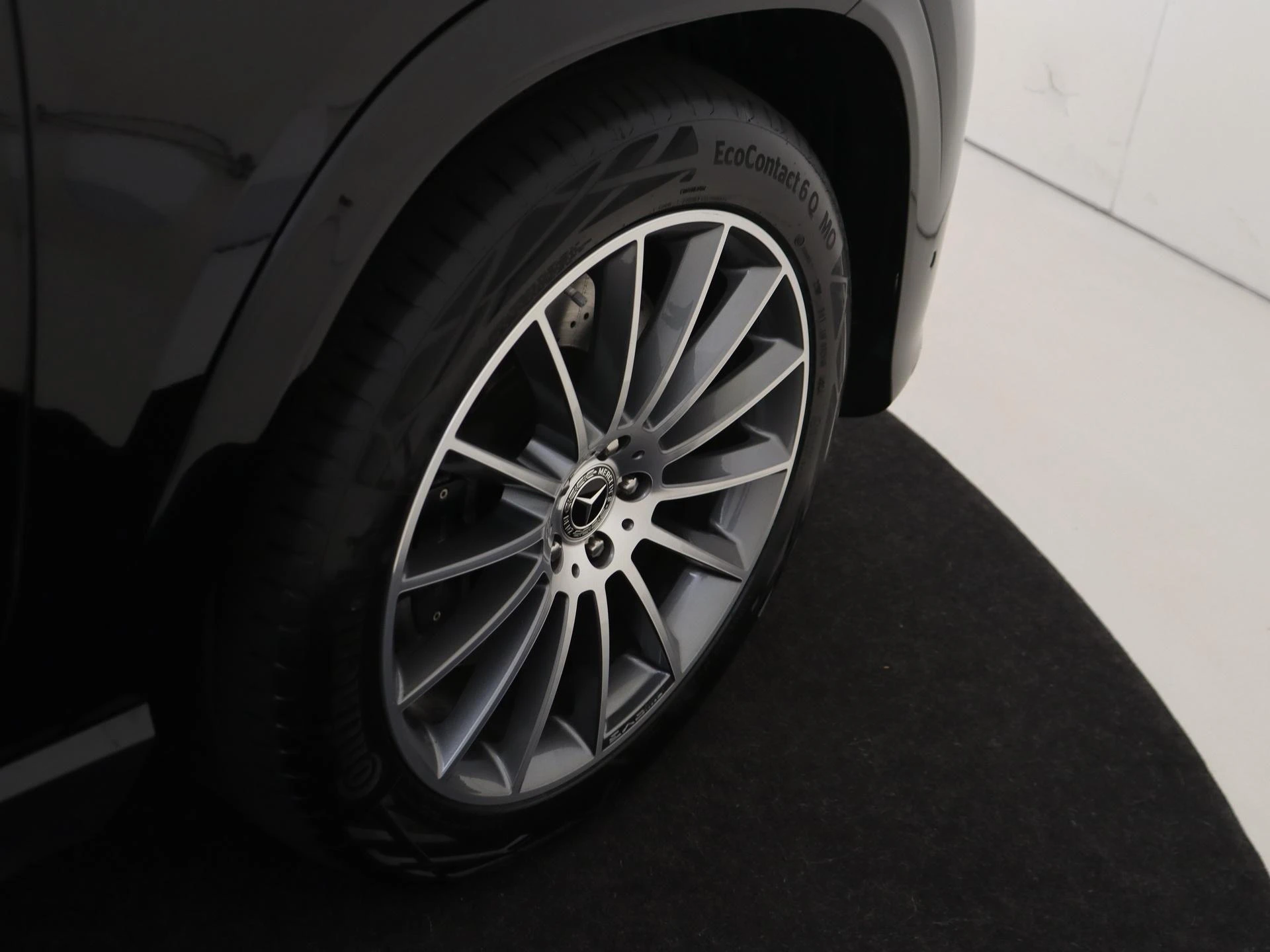 Mercedes-Benz-GLE-image-32