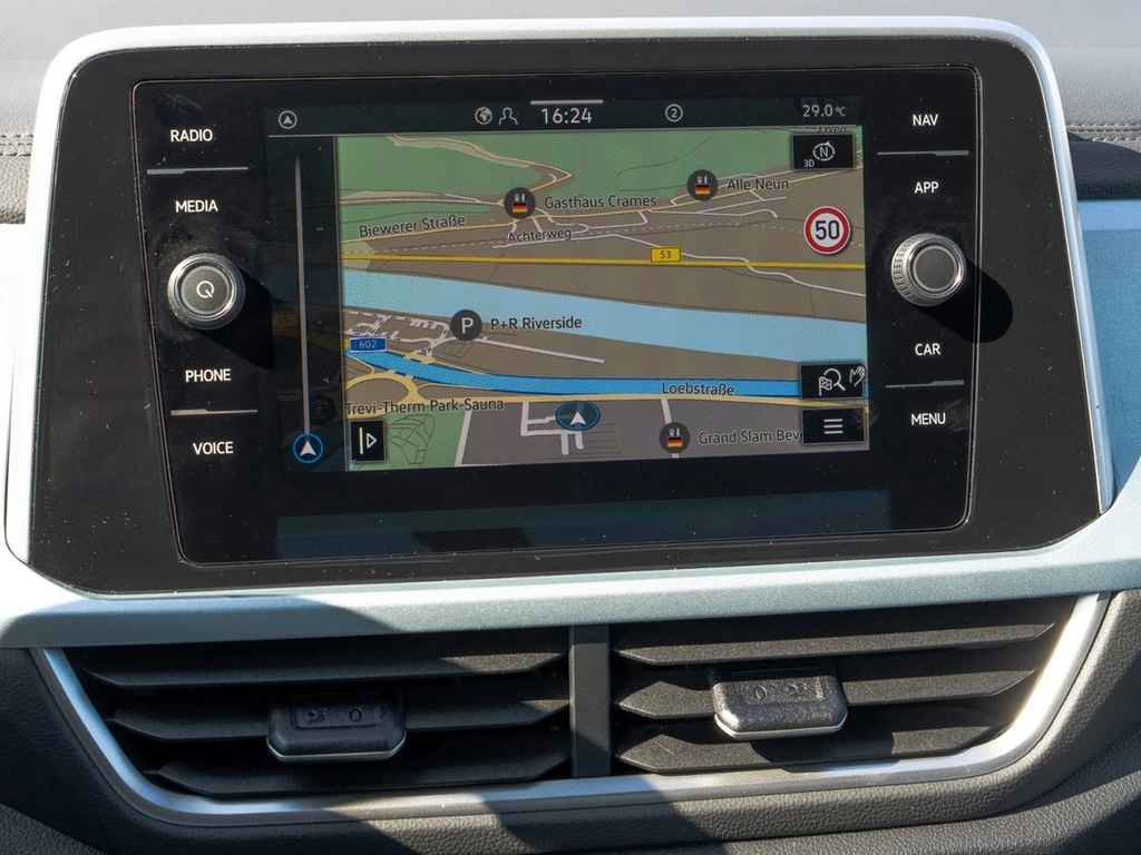 Volkswagen-T-Roc-image-10