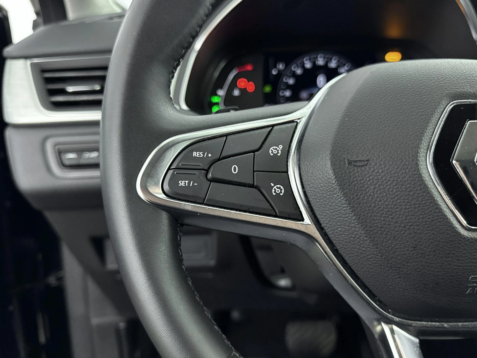 Renault-Captur-image-15