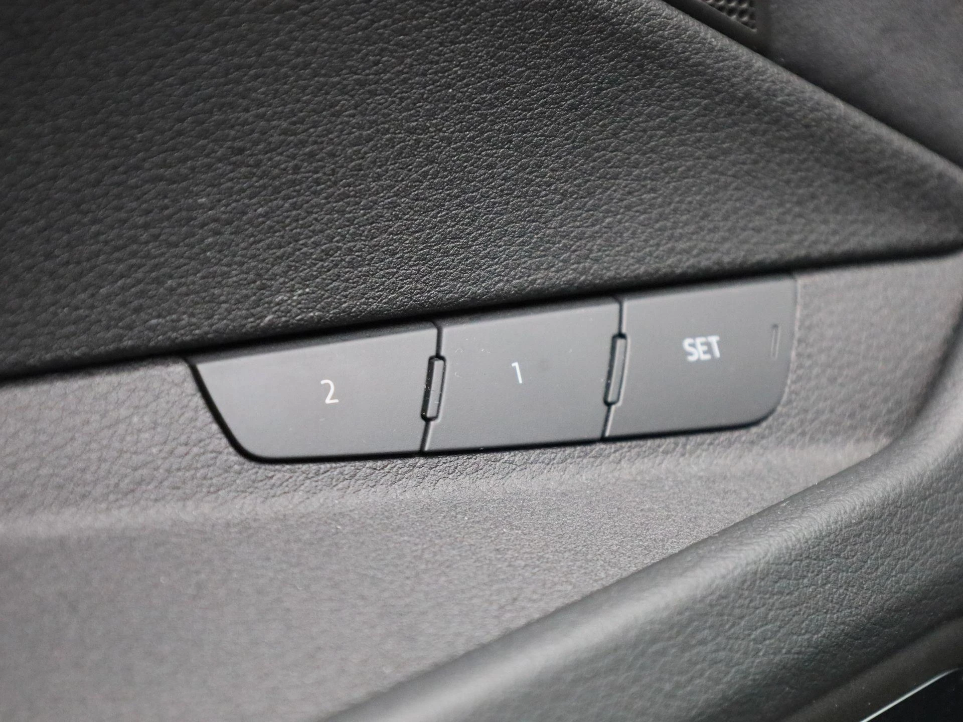 Audi-Q8 e-tron-image-29