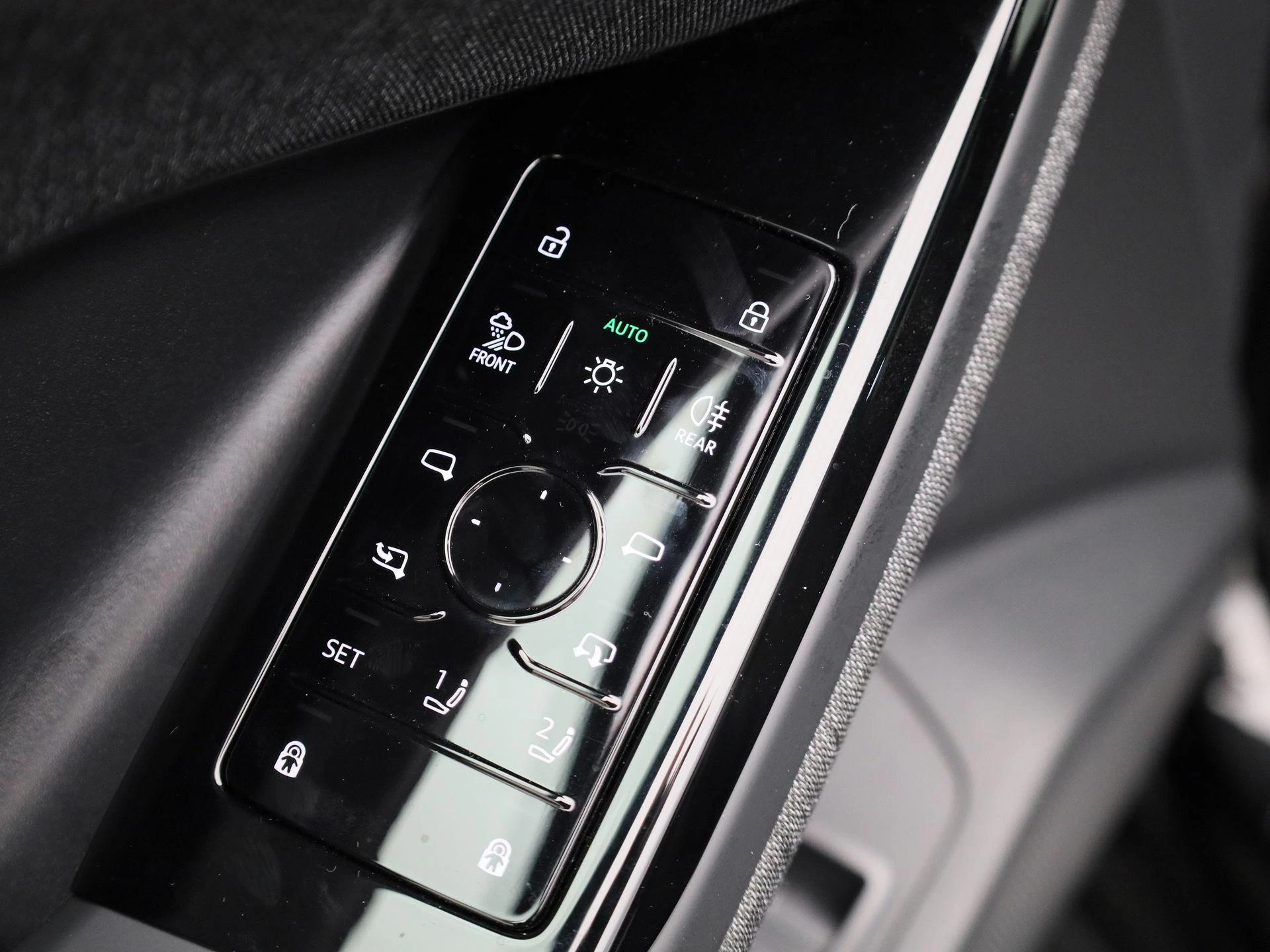 Audi-Q6 e-tron-image-35