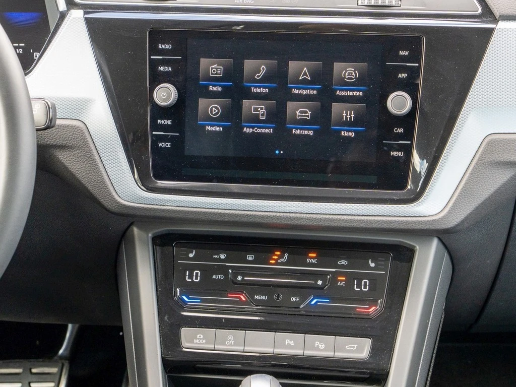 Volkswagen-Touran-image-13