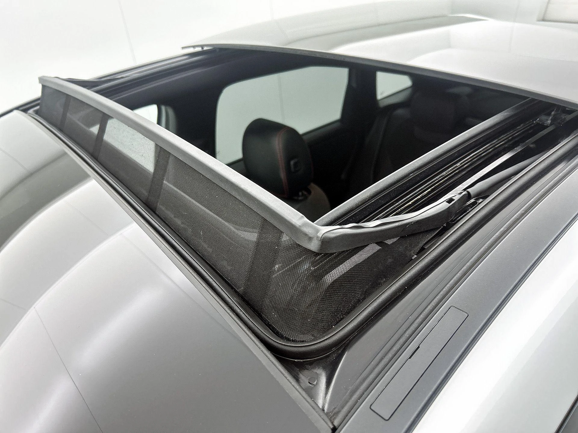 Mercedes-Benz-B-Klasse-image-40