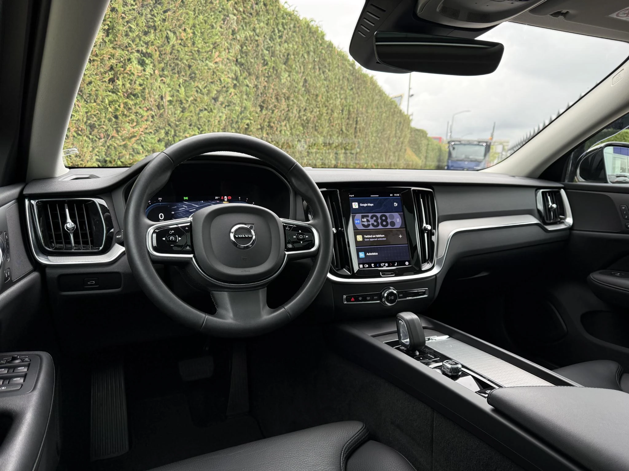 Volvo-V60-image-1