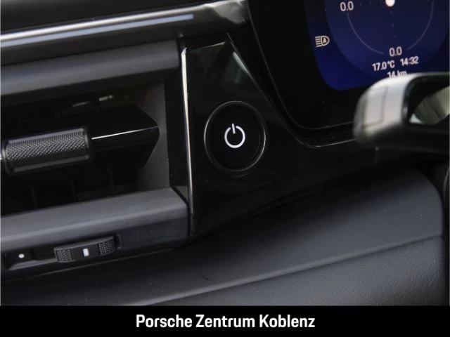 Porsche Macan -
