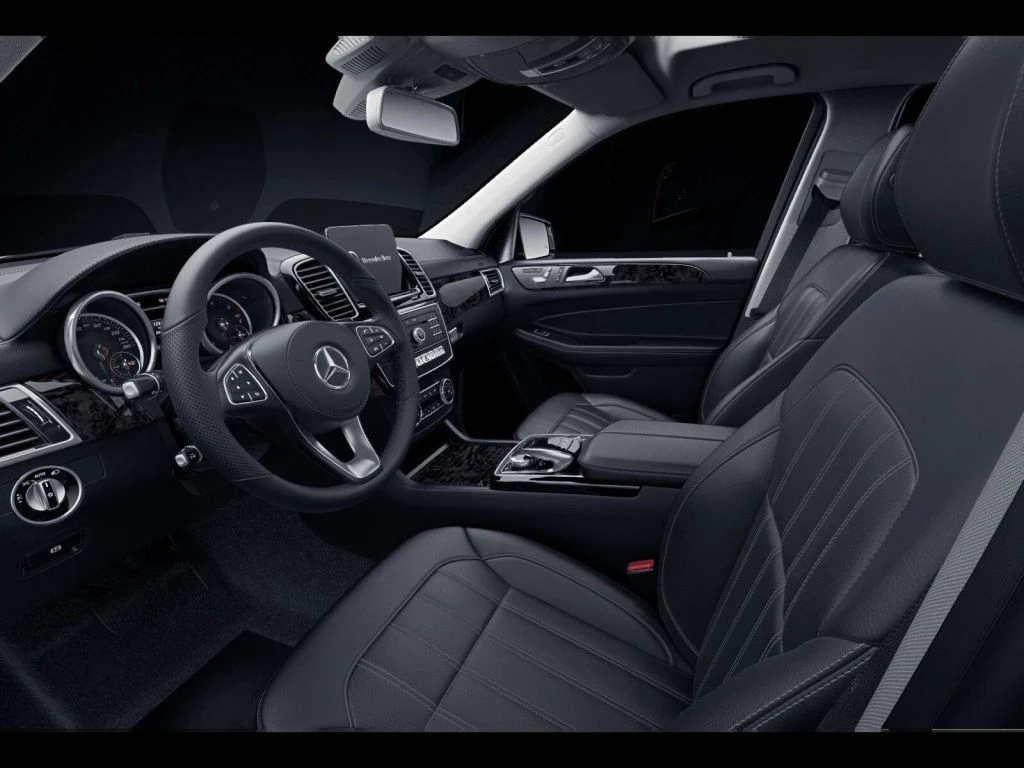 Mercedes-Benz-GLS 350 d-image-8