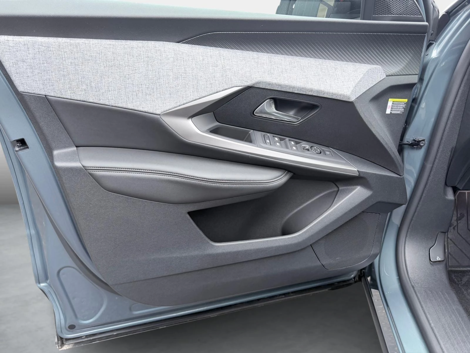 Peugeot 3008 1.2 HYBRID 145 e-DSC6 Allure