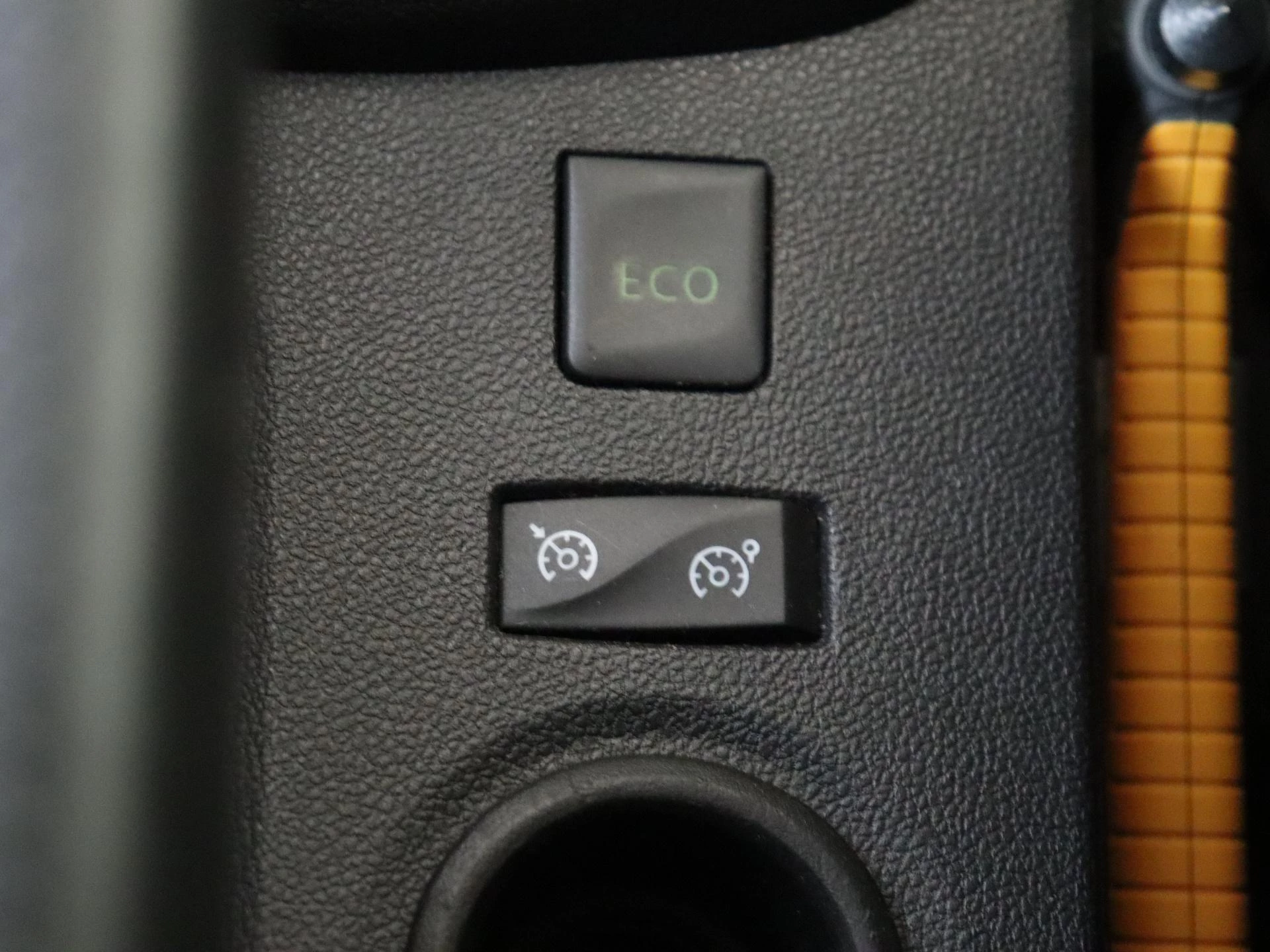 Renault-Captur-image-20