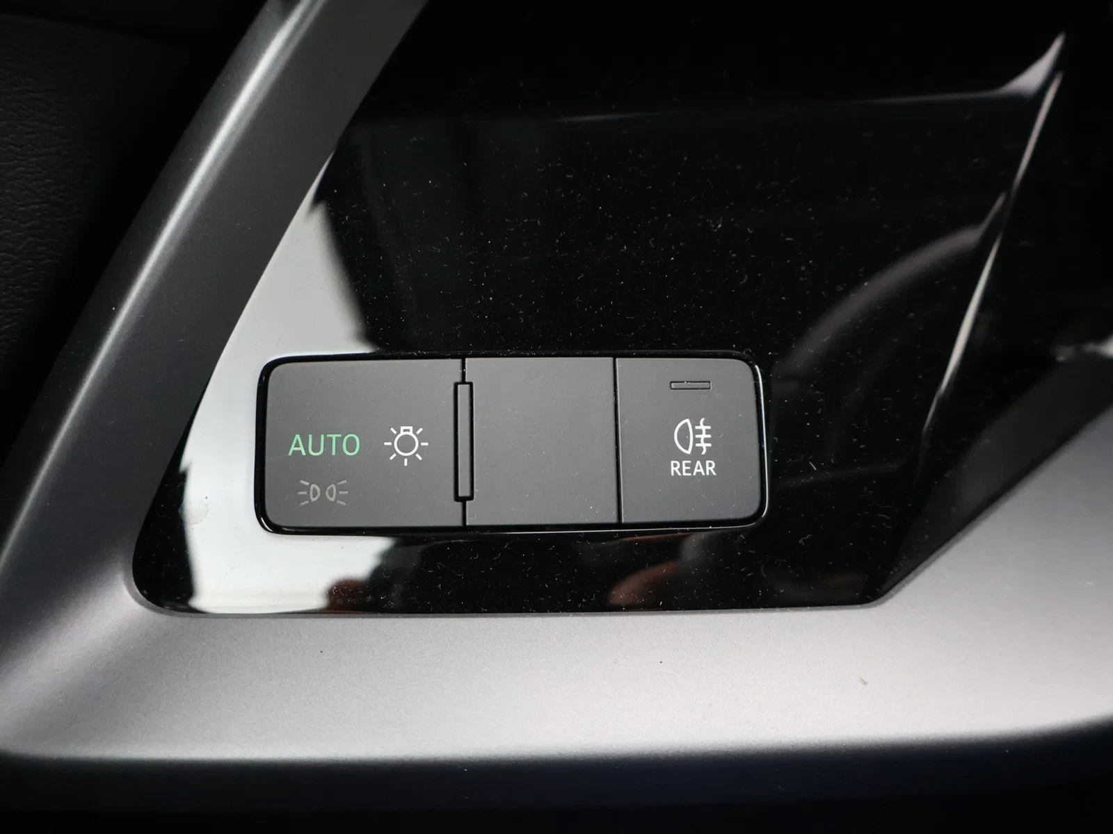 Audi A3 Sportback Audi A3 Sportback 30TFSI 116PK *AUTOMAAT*LEDER*NAVI*APP-CONNECT*ACC*LANE-ASSIST*...*