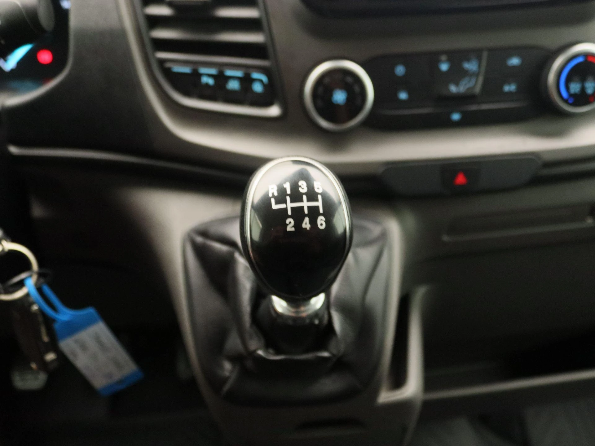 Ford-Transit-image-10