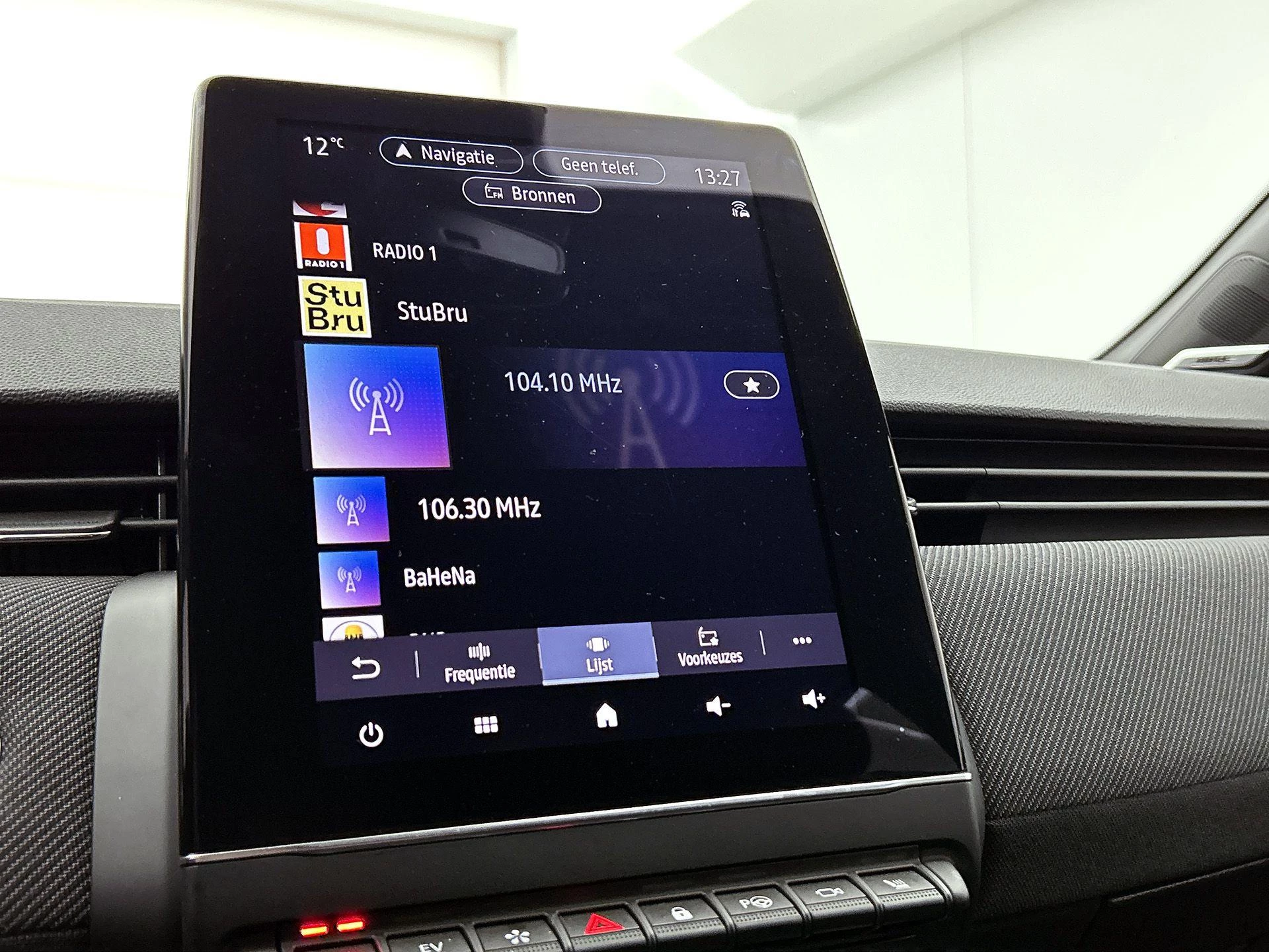 Renault-Clio-image-9