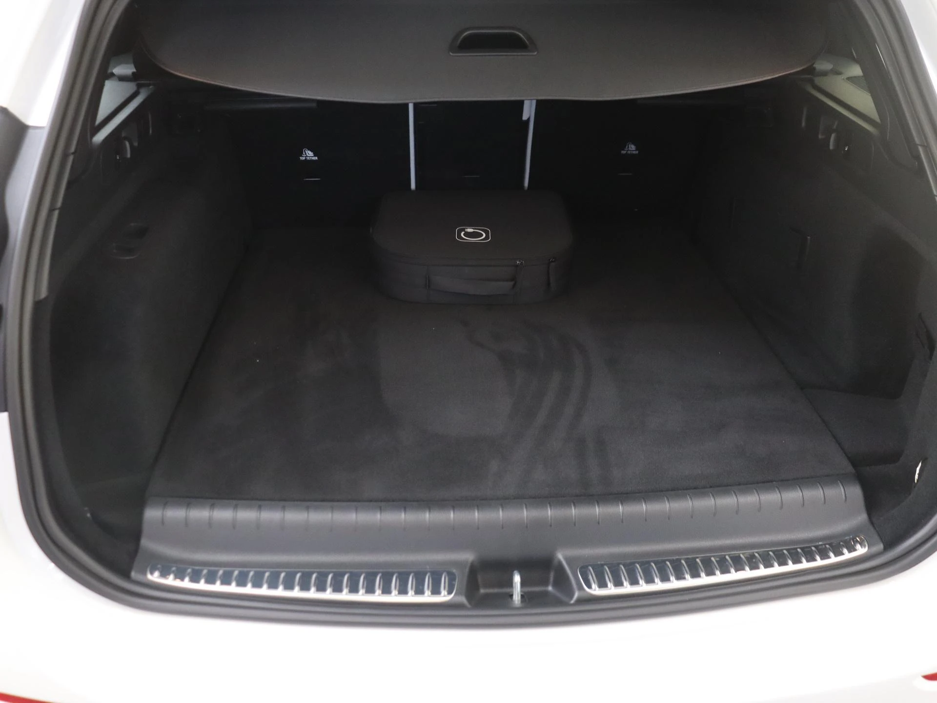 Mercedes-Benz-C-Klasse-image-29