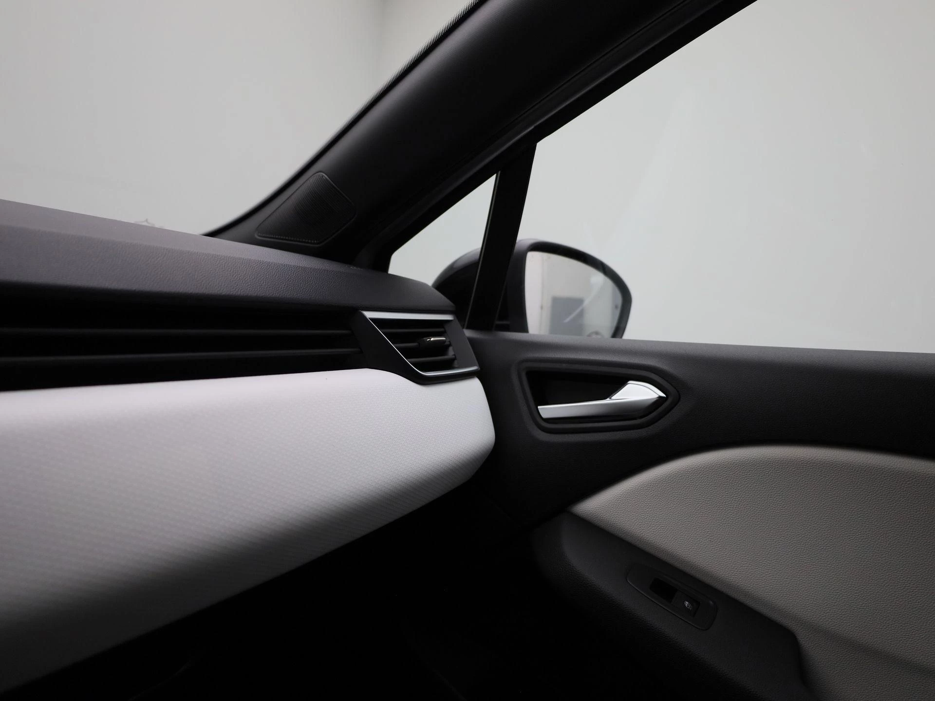 Renault-Clio-image-22