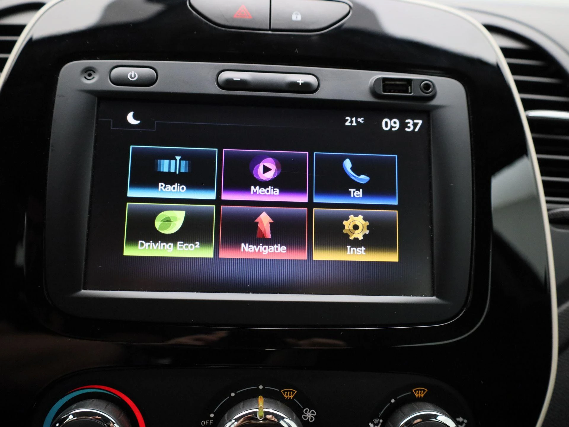 Renault-Captur-image-14