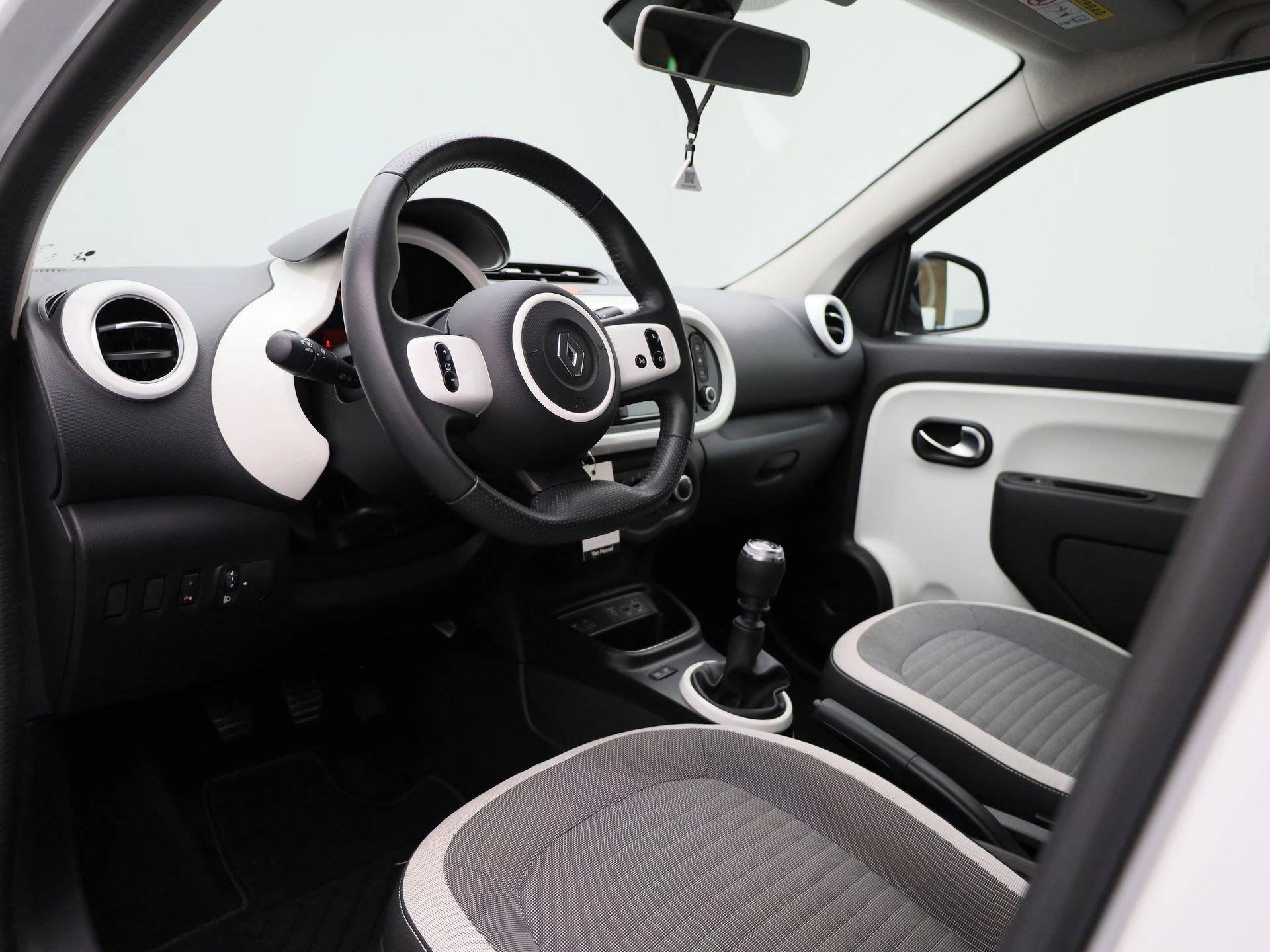 Renault-Twingo-image-30