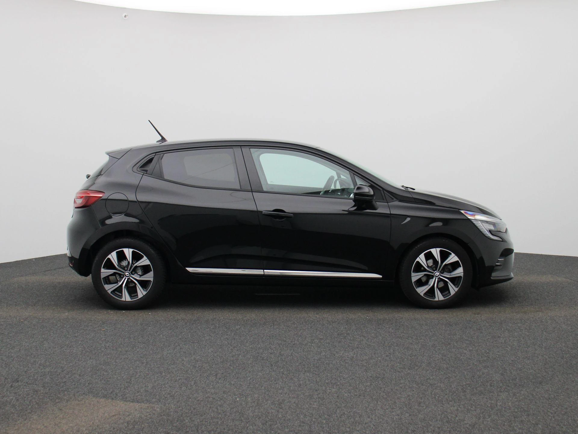 Renault-Clio-image-5