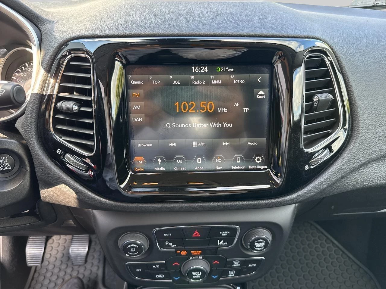 Jeep-Compass-image-13