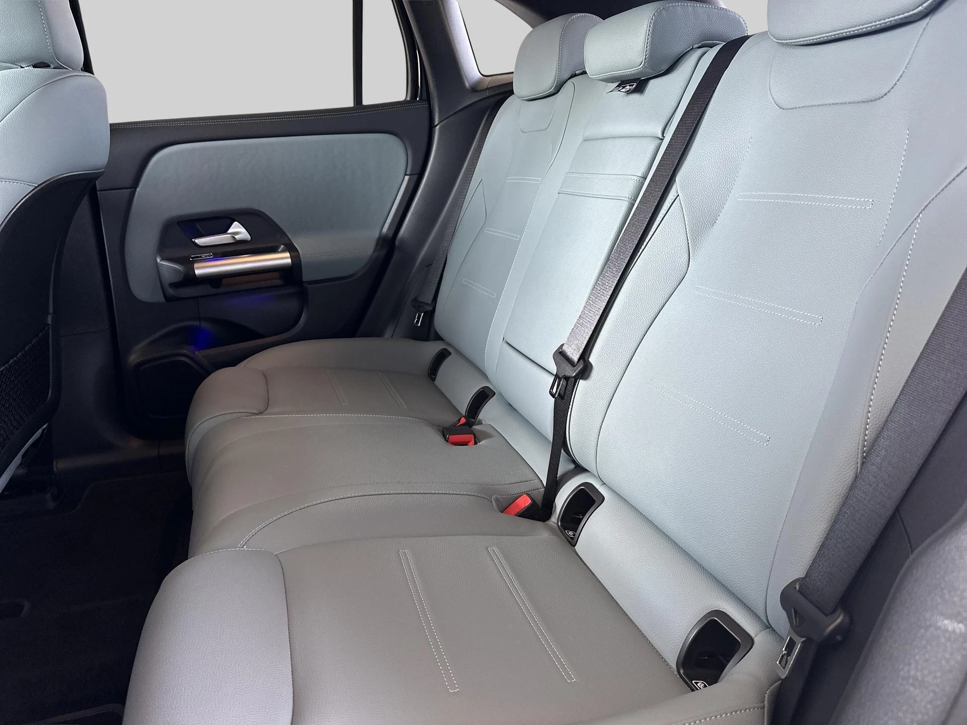 Mercedes-Benz-EQA-image-13