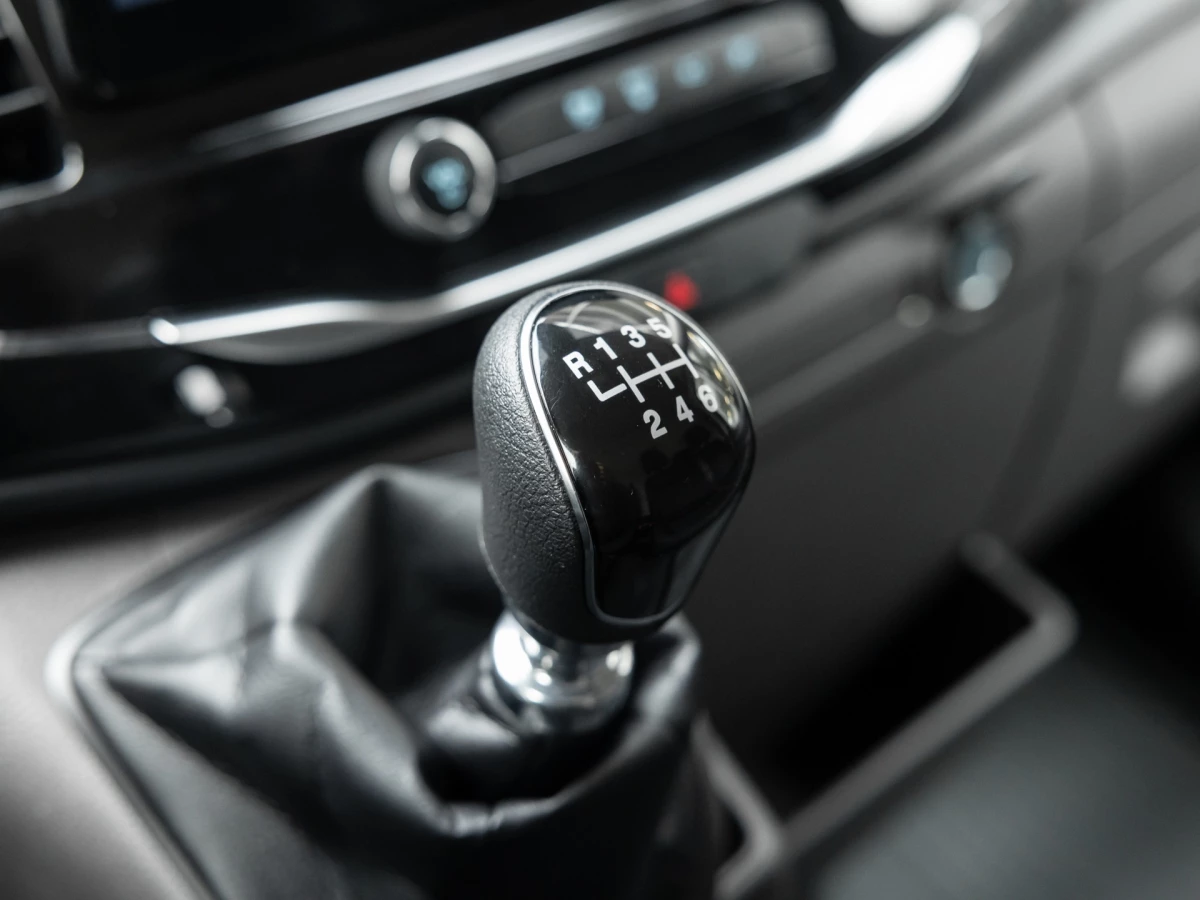 Ford-Transit-image-19