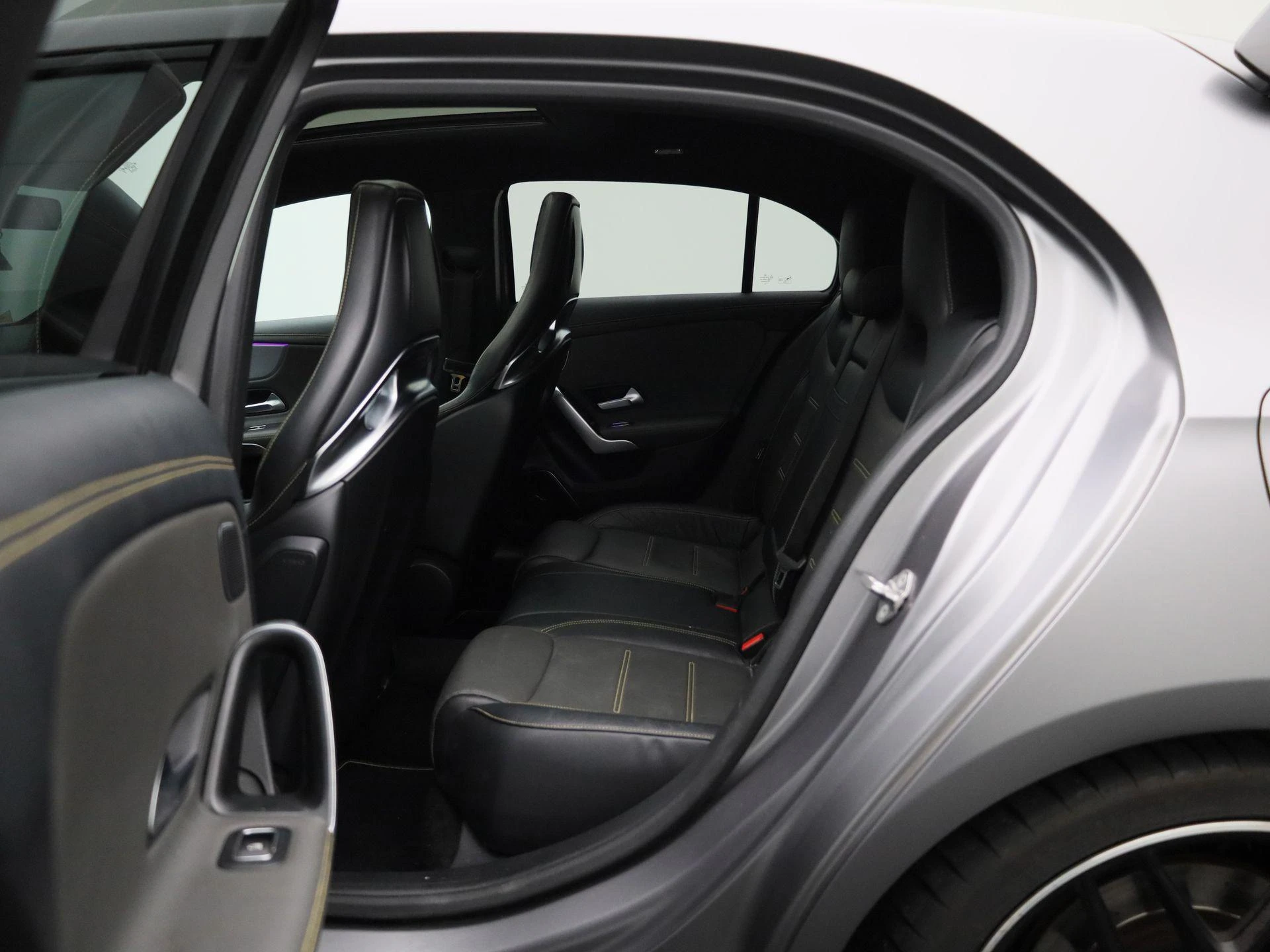 Mercedes-Benz A-Klasse AMG 45 S 4MATIC+ Edition 1
