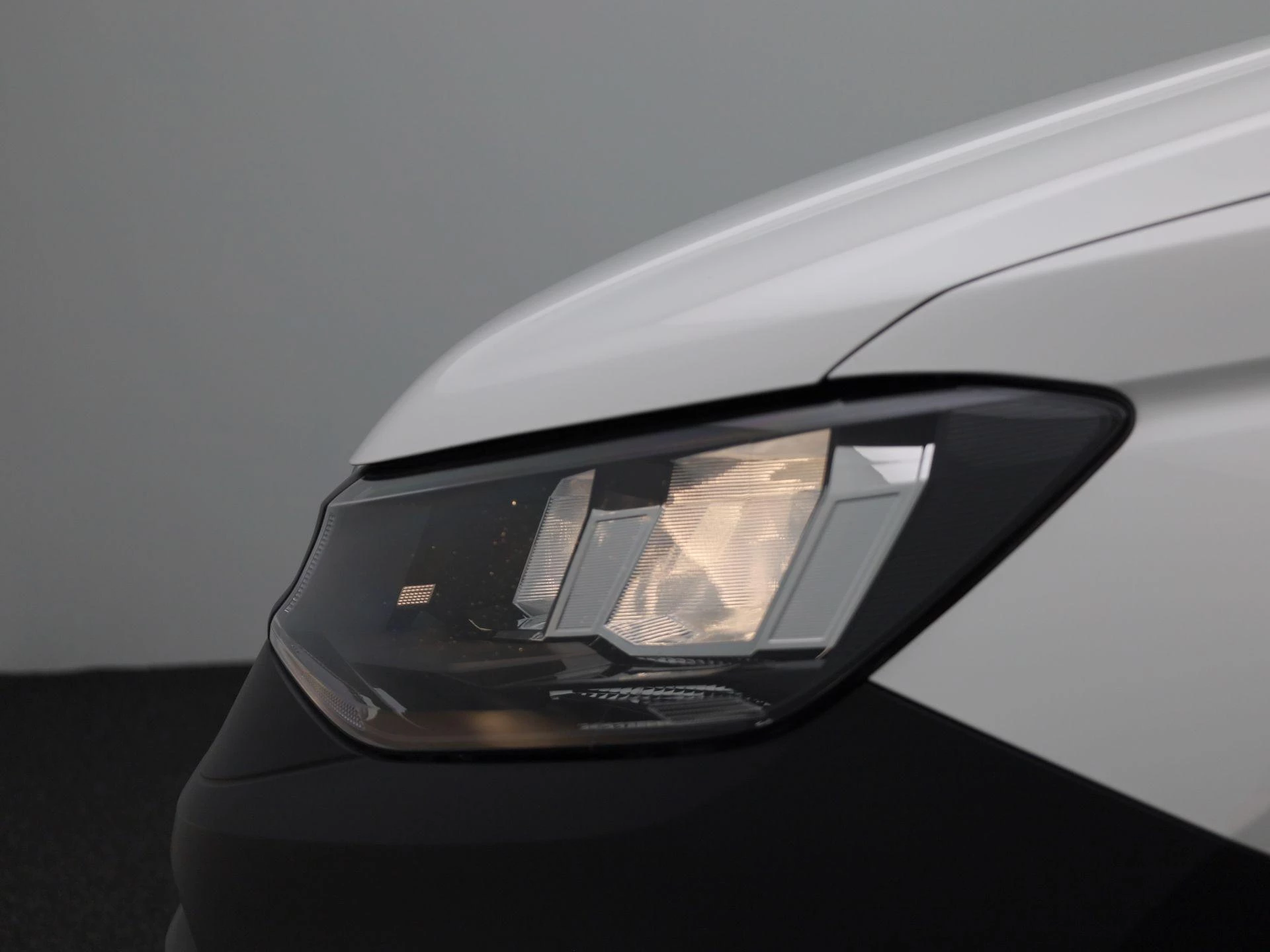 Volkswagen-Caddy-image-18