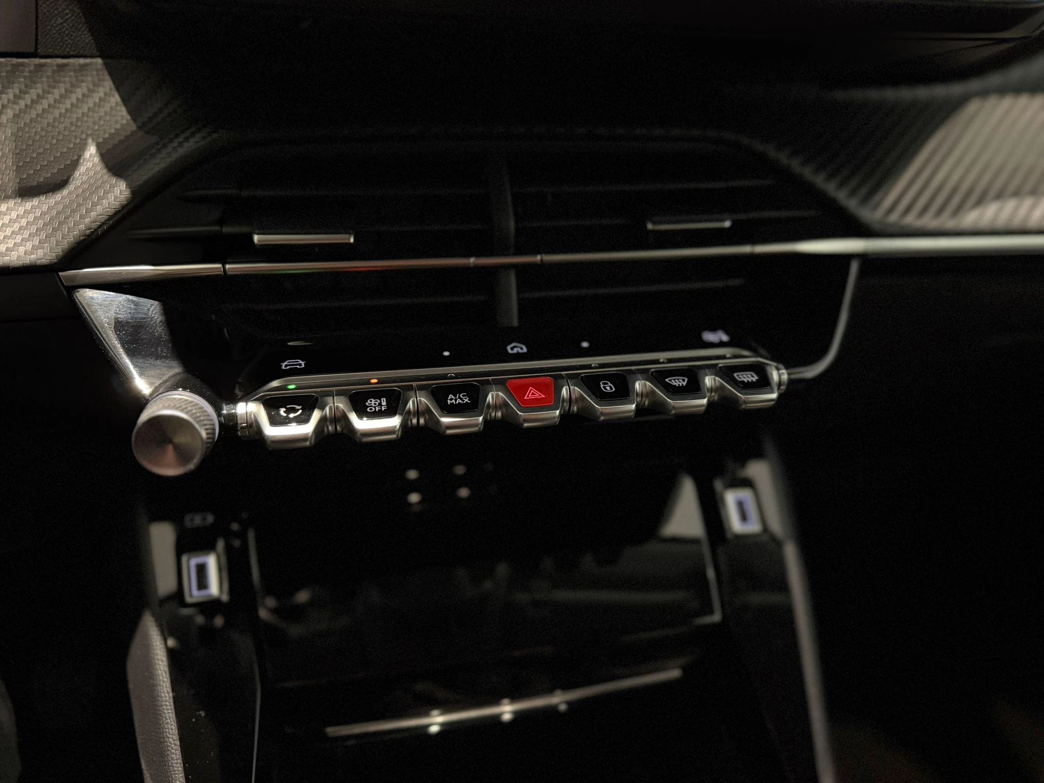 Peugeot-208-image-18