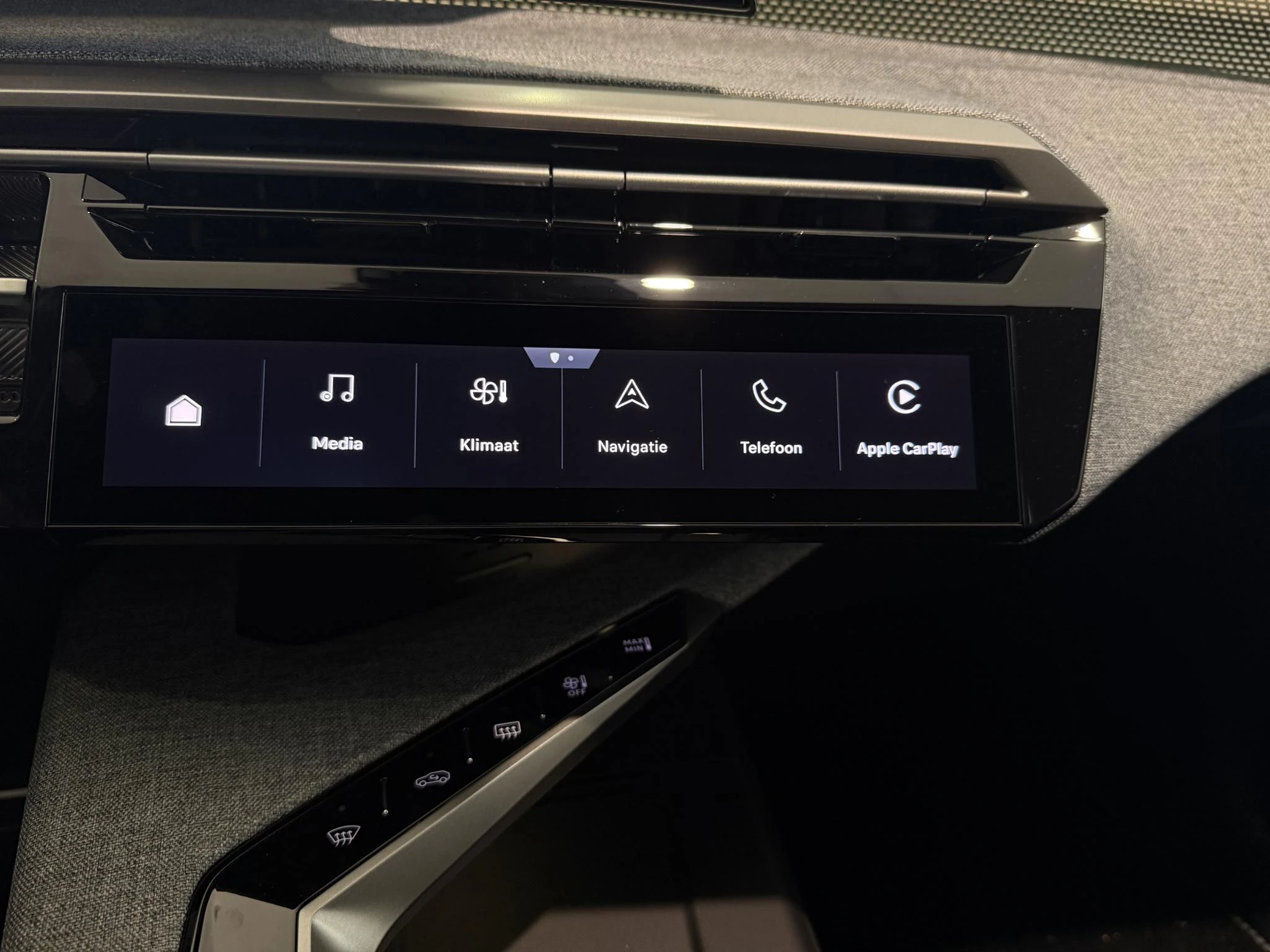 Peugeot e-3008 GT Long Range 230 97 kWh