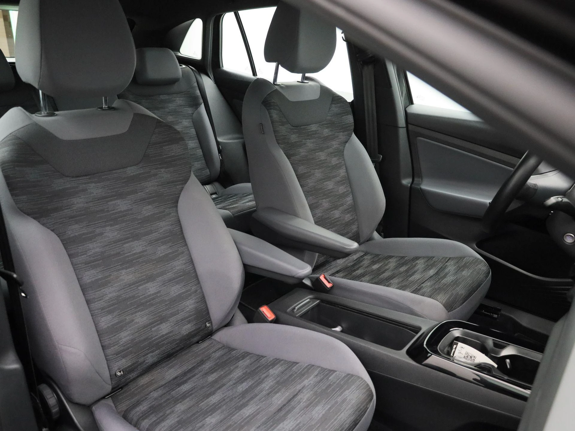 Volkswagen-ID.4-image-36