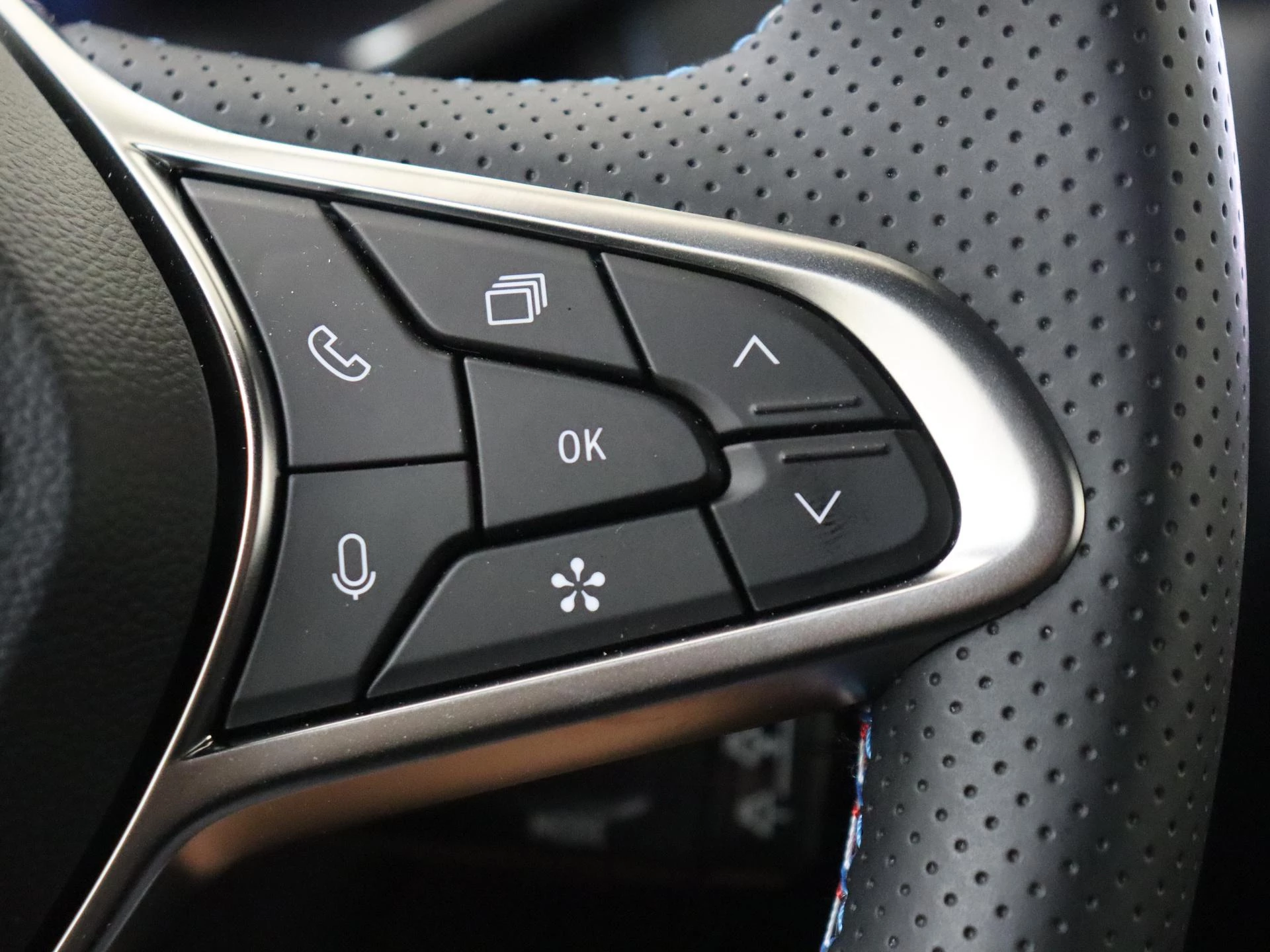 Renault-Captur-image-12