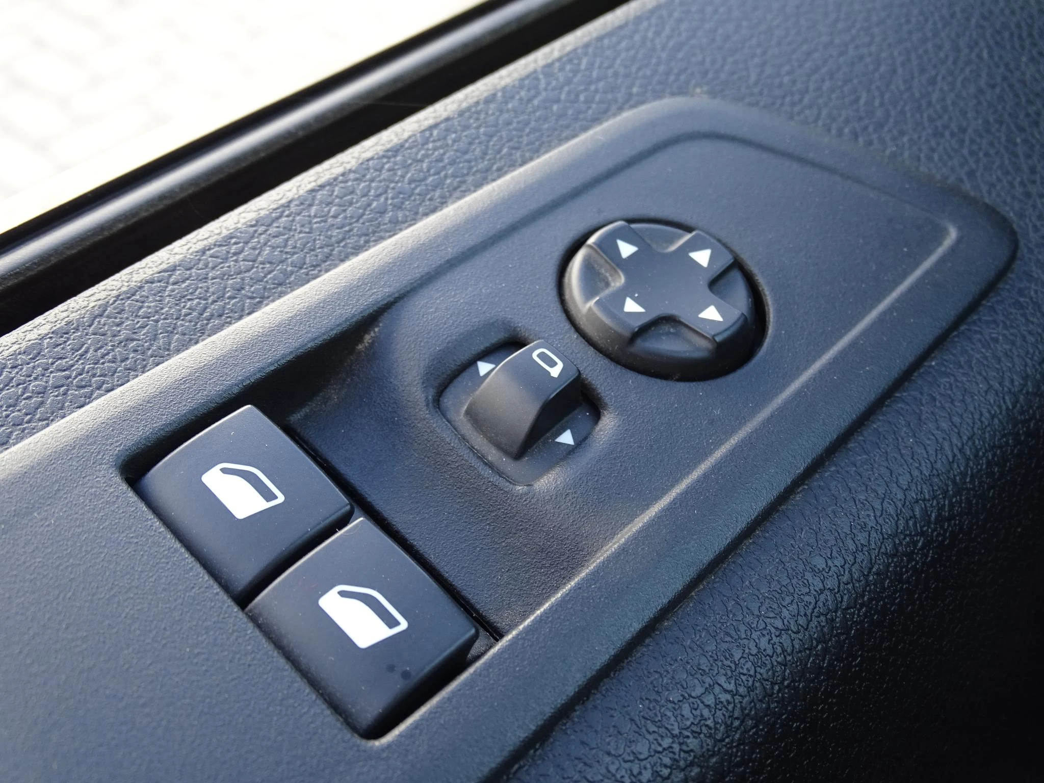 Opel-Vivaro-image-22
