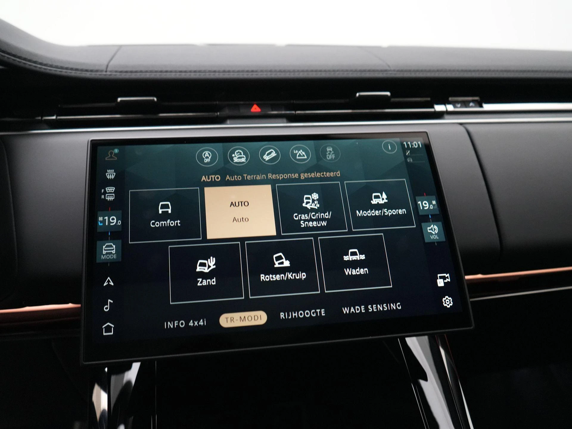 Land Rover-Range Rover Sport-image-27